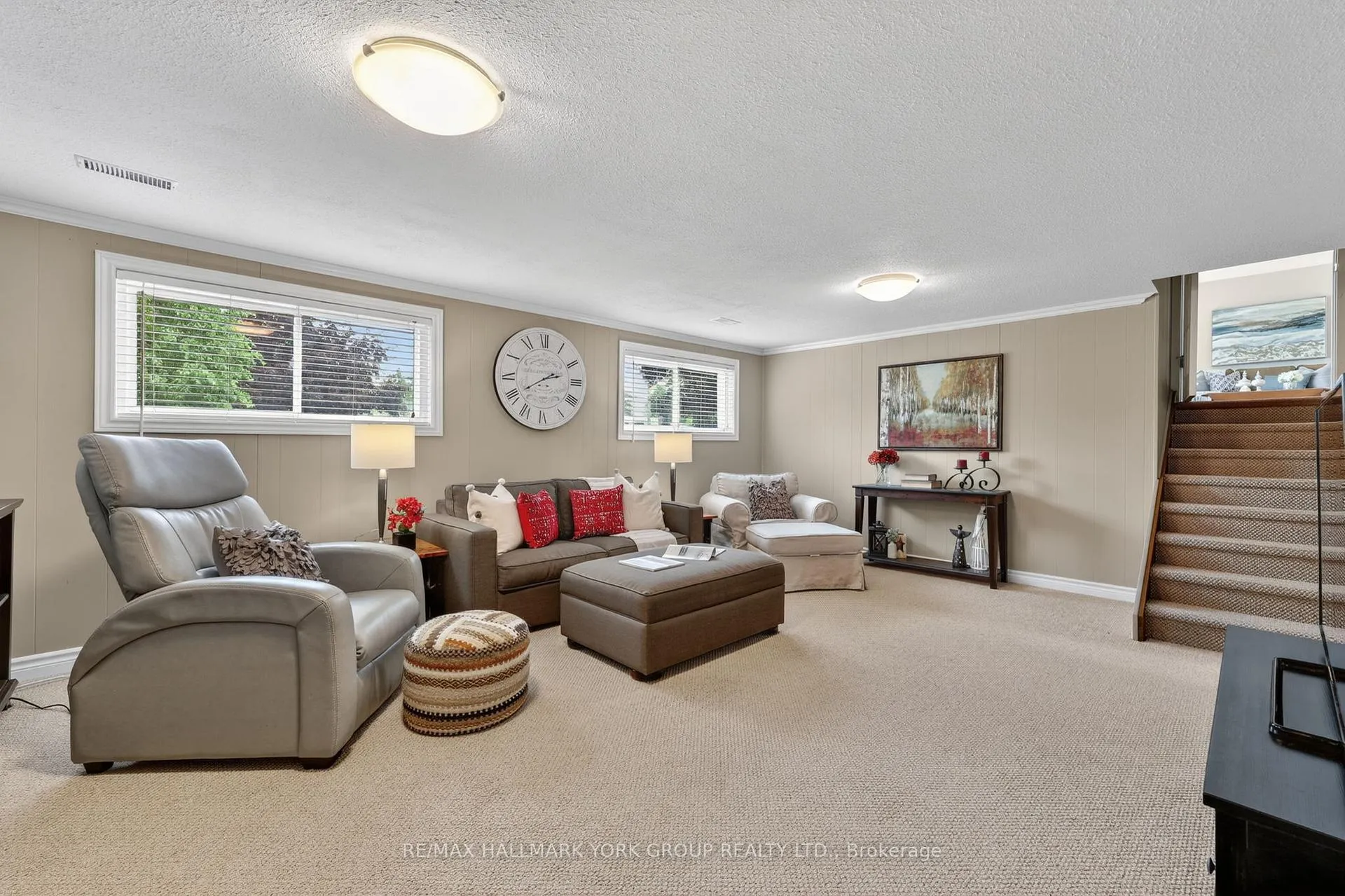 Photo 21 of 49 Orma Drive, Orillia — HOMEH