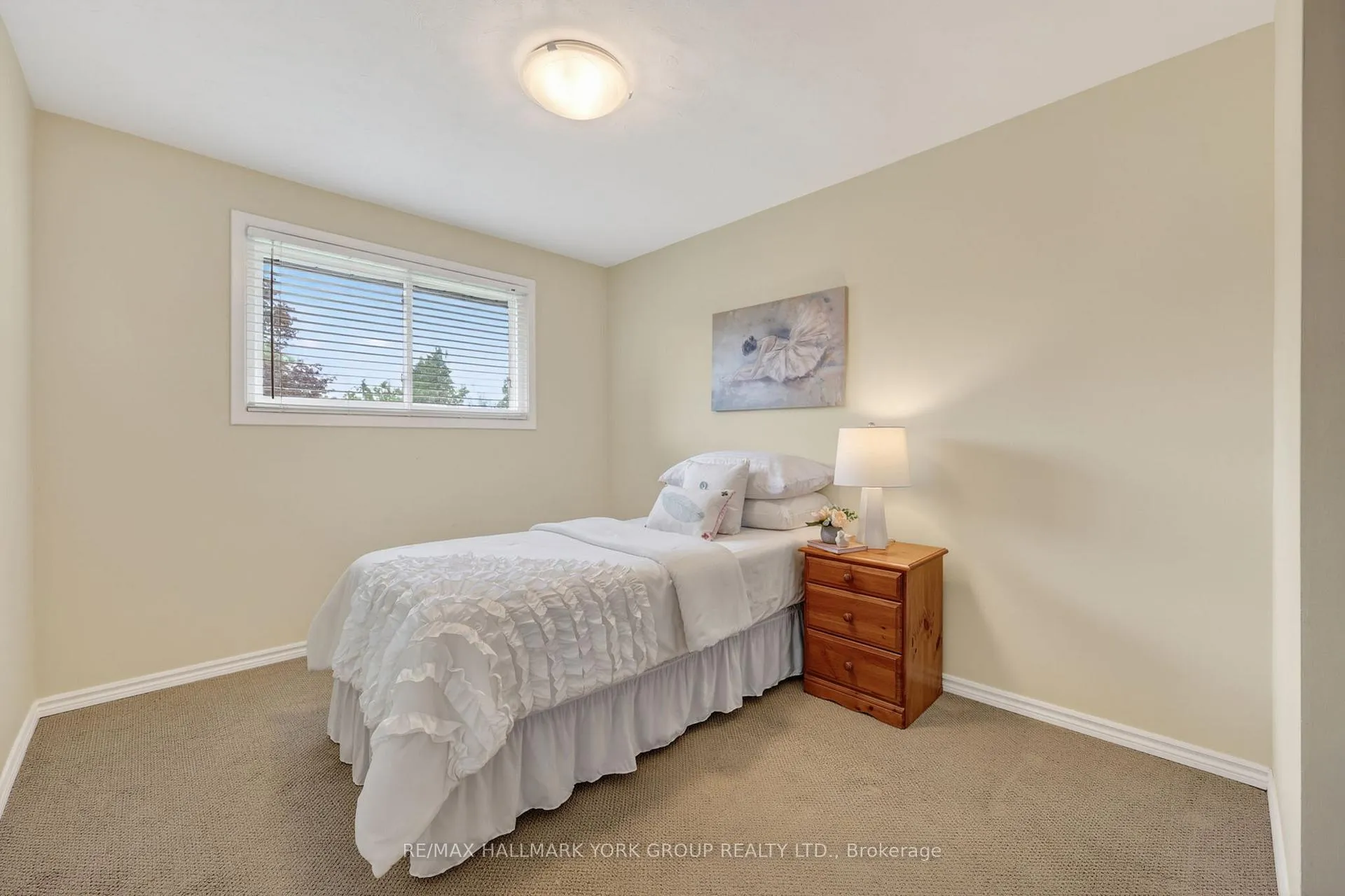 Photo 28 of 49 Orma Drive, Orillia — HOMEH