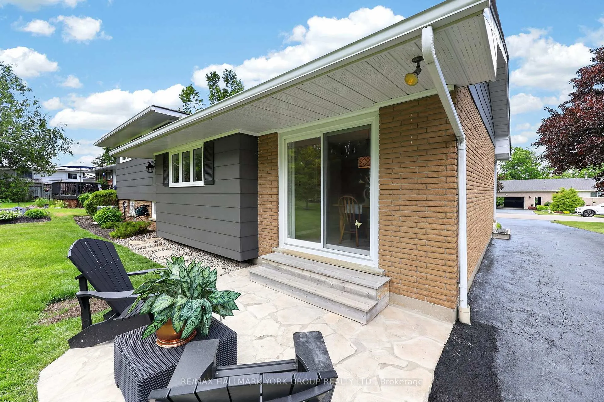 Photo 33 of 49 Orma Drive, Orillia — HOMEH