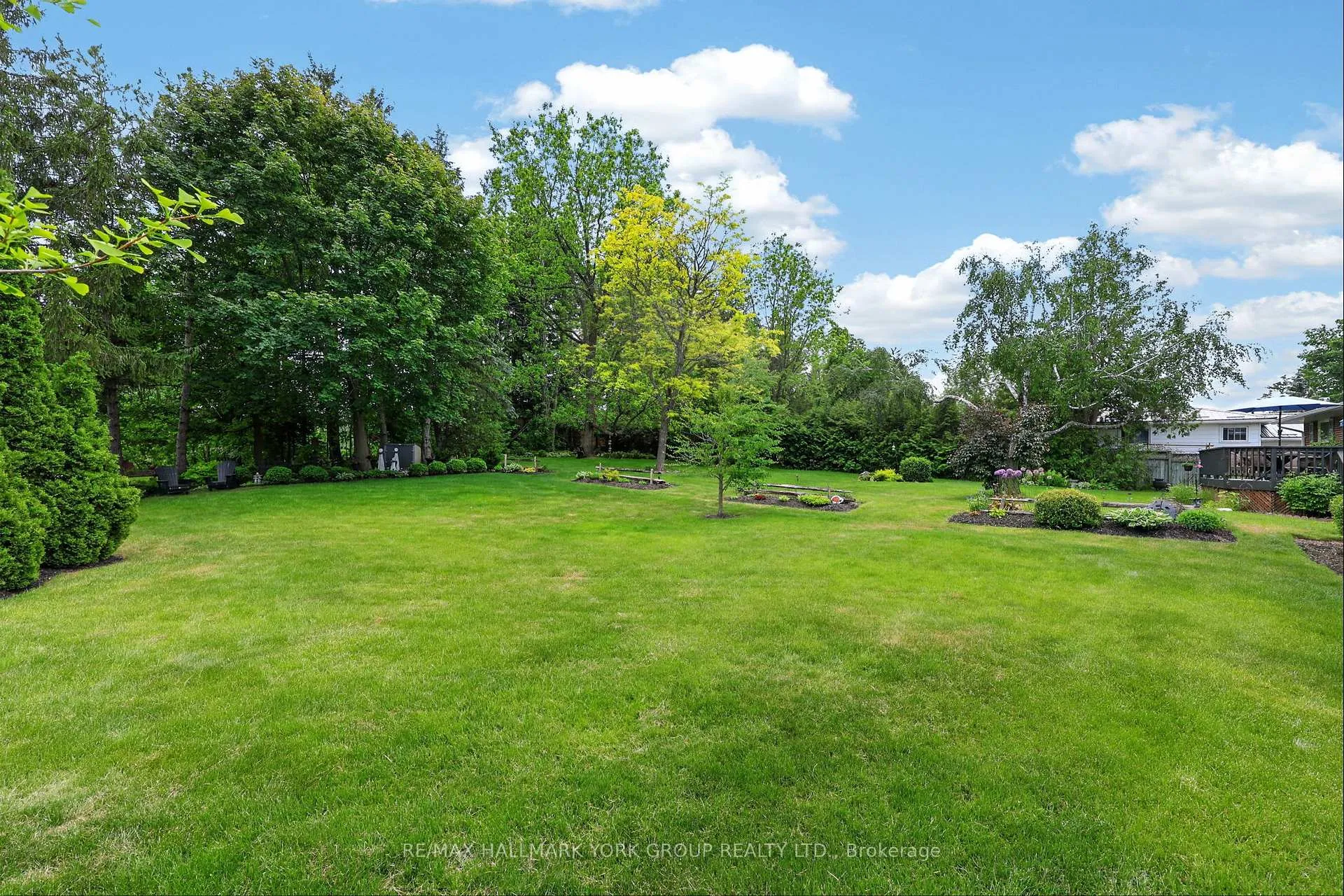 Photo 35 of 49 Orma Drive, Orillia — HOMEH