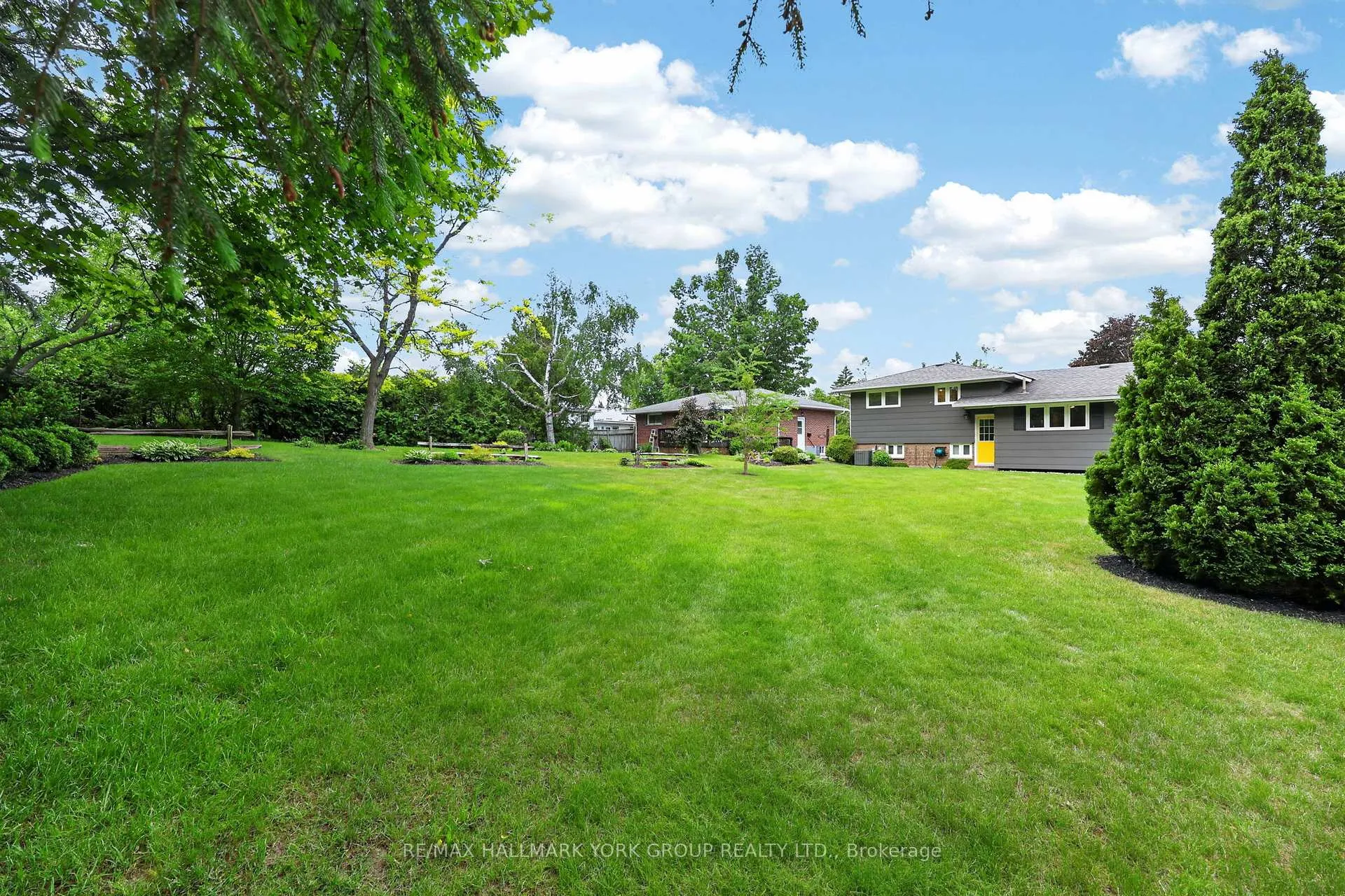 Photo 38 of 49 Orma Drive, Orillia — HOMEH