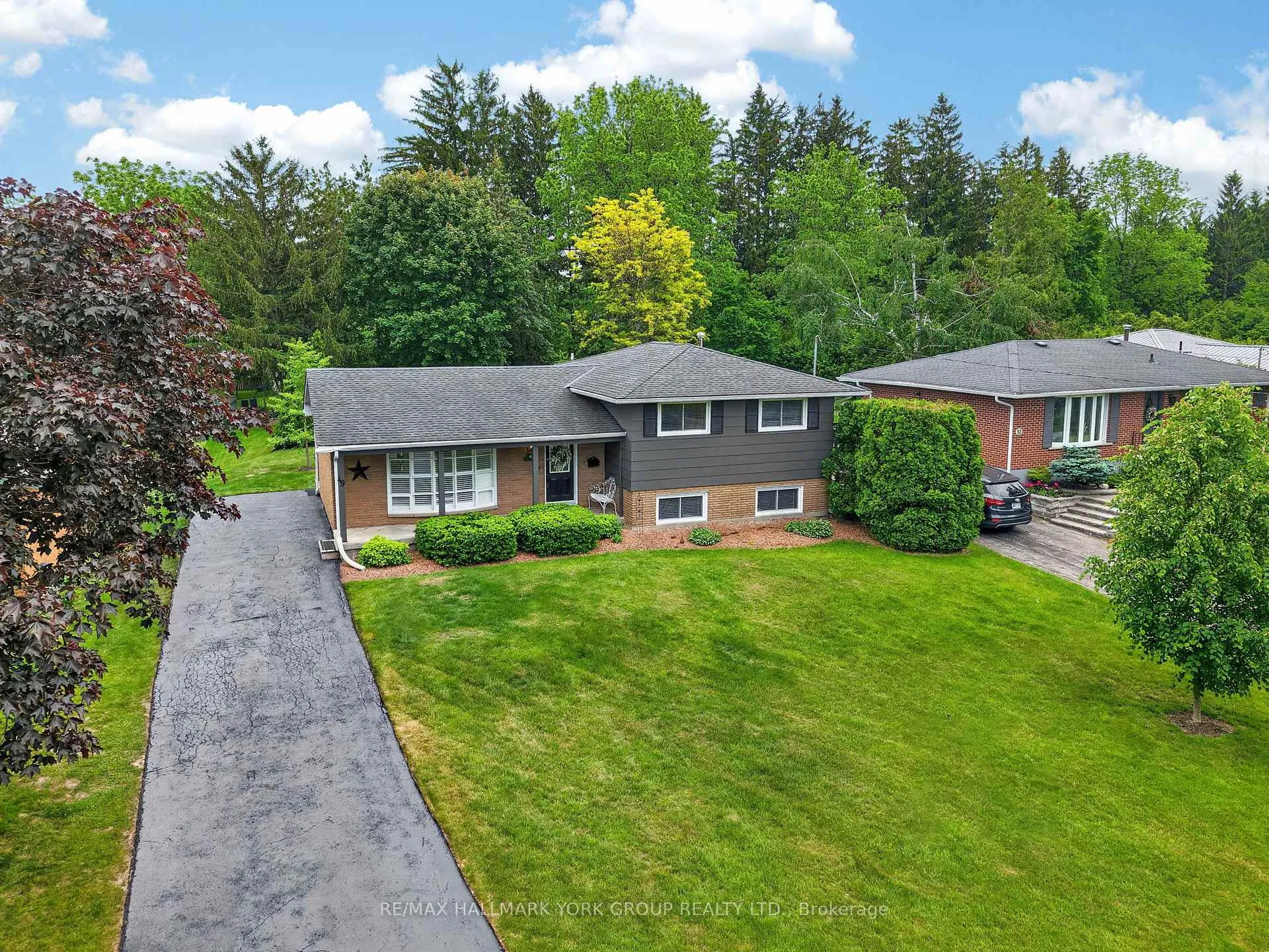 Photo 40 of 49 Orma Drive, Orillia — HOMEH