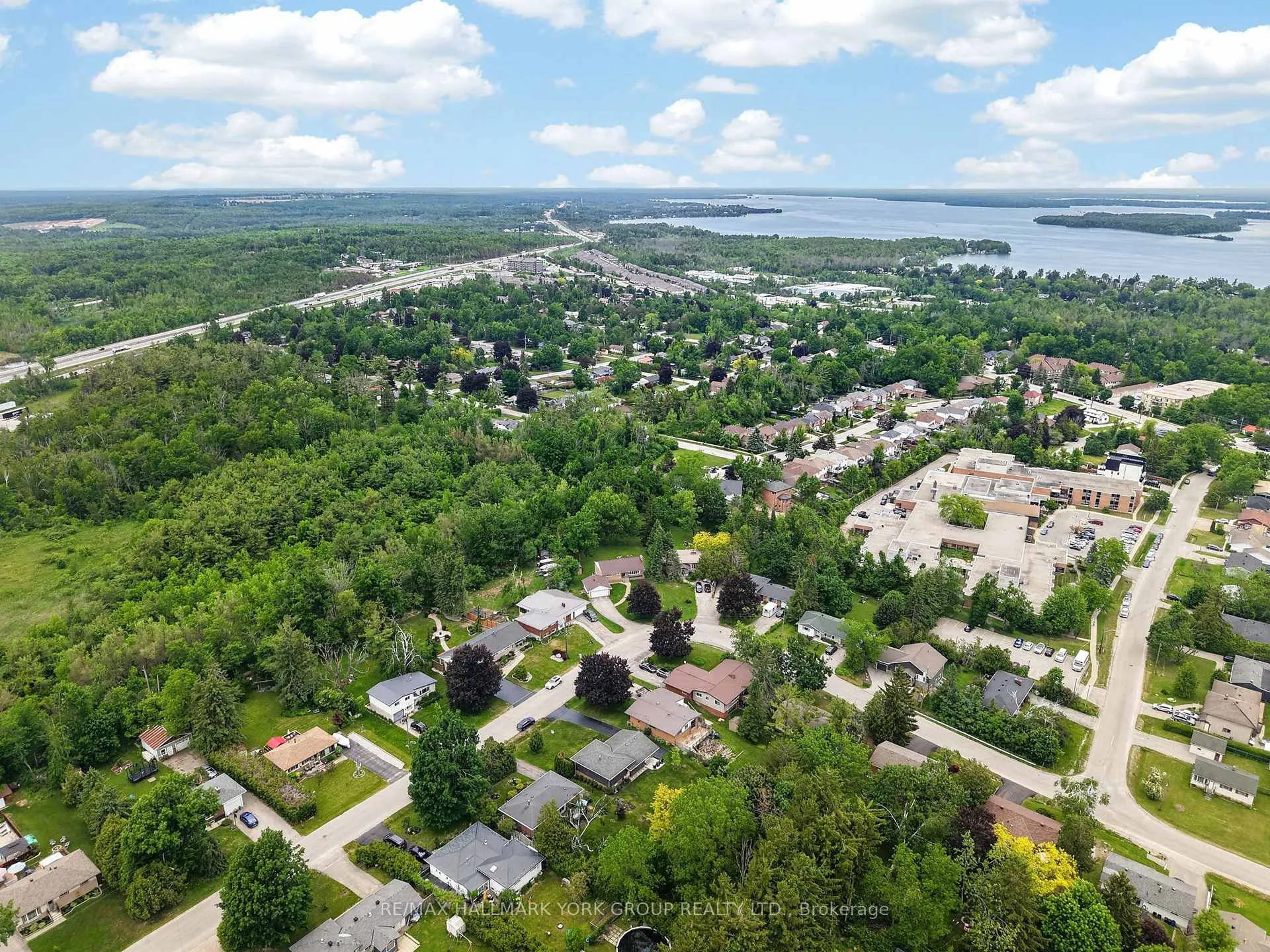 Photo 42 of 49 Orma Drive, Orillia — HOMEH