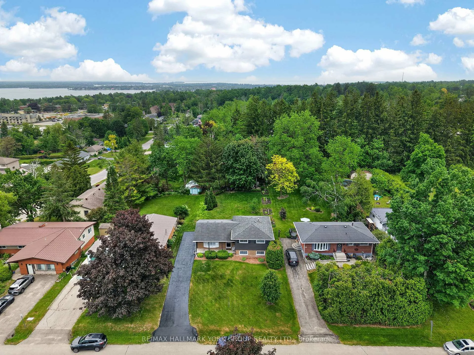 Photo 43 of 49 Orma Drive, Orillia — HOMEH