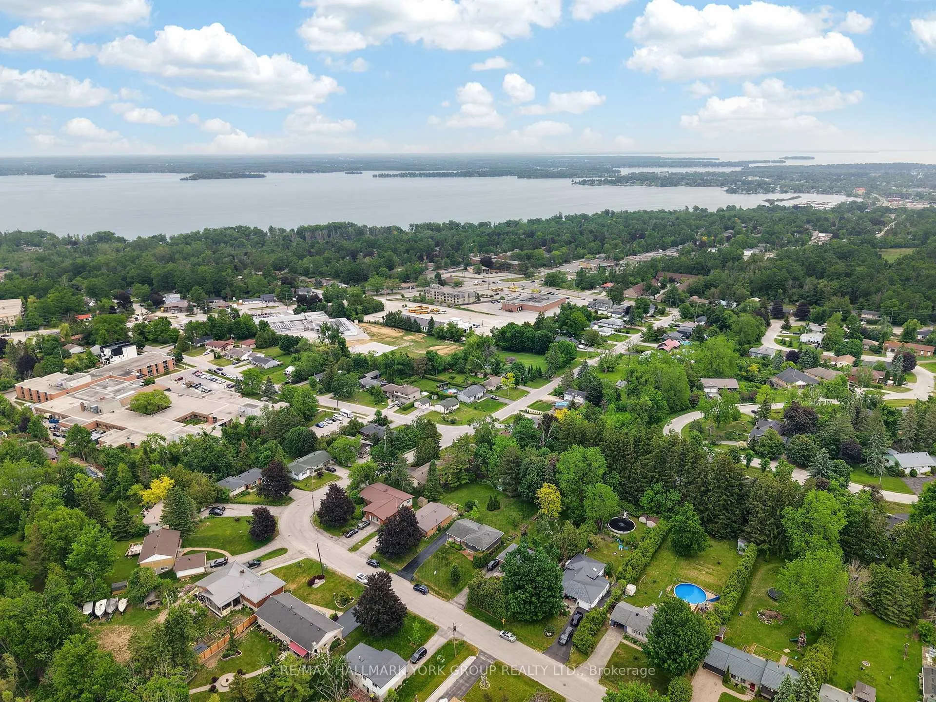 Photo 46 of 49 Orma Drive, Orillia — HOMEH