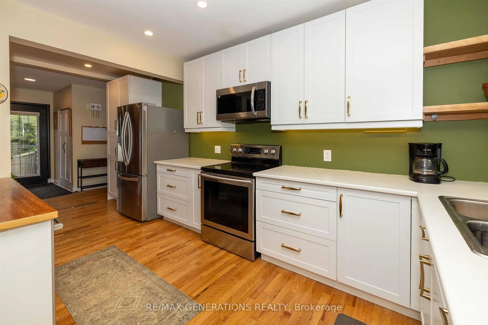 Photo 12 of 43 Strathcona Avenue, Thunder Bay, Current River — HOMEH