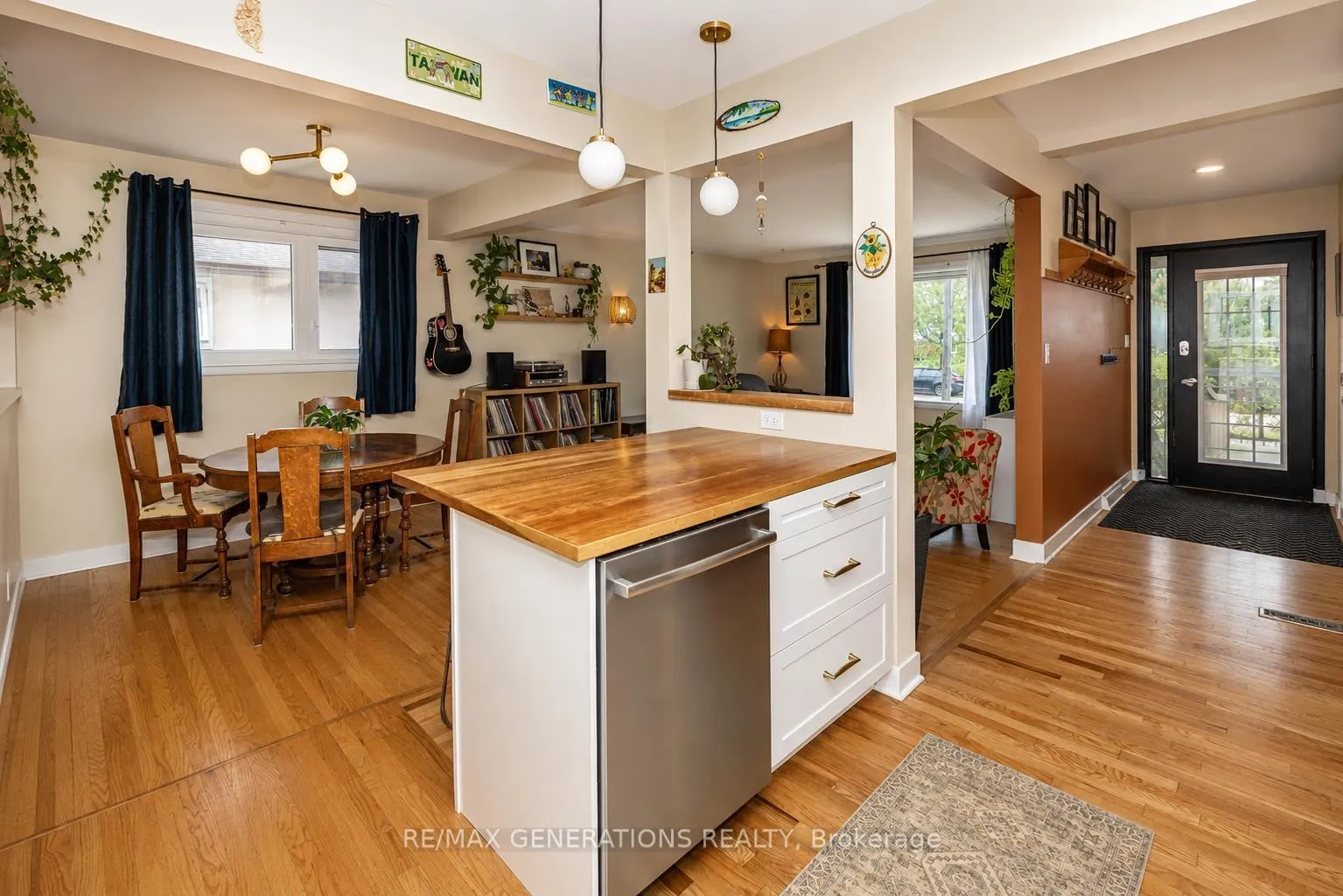 Photo 13 of 43 Strathcona Avenue, Thunder Bay, Current River — HOMEH