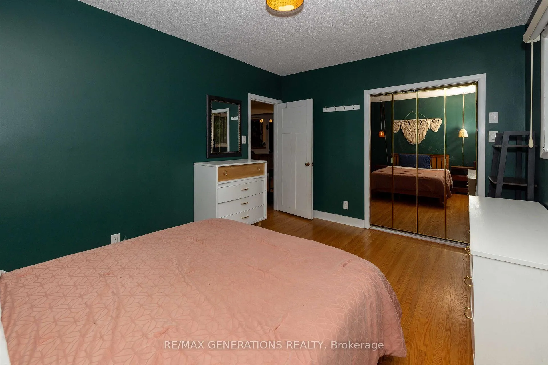 Photo 15 of 43 Strathcona Avenue, Thunder Bay, Current River — HOMEH