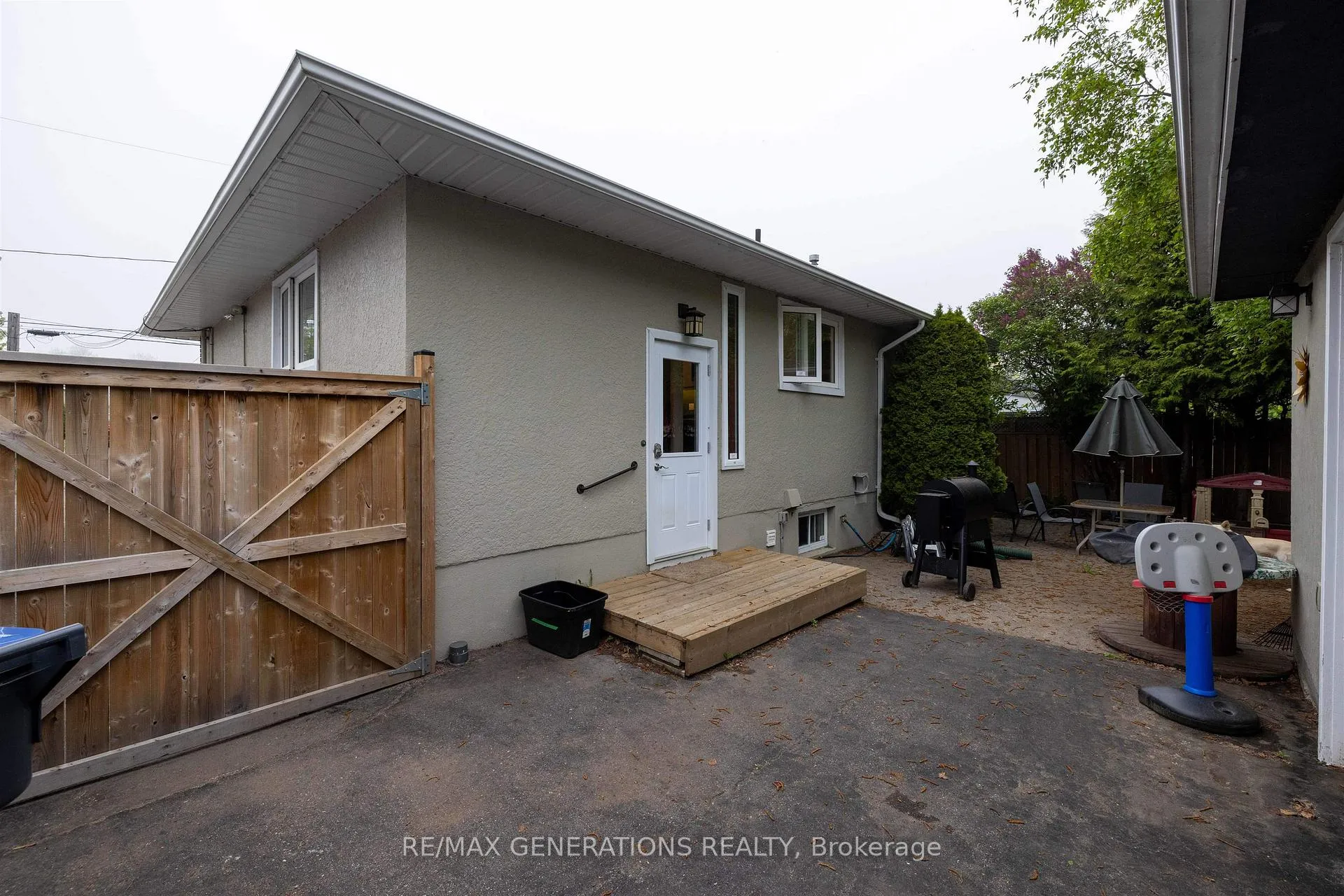 Photo 27 of 43 Strathcona Avenue, Thunder Bay, Current River — HOMEH