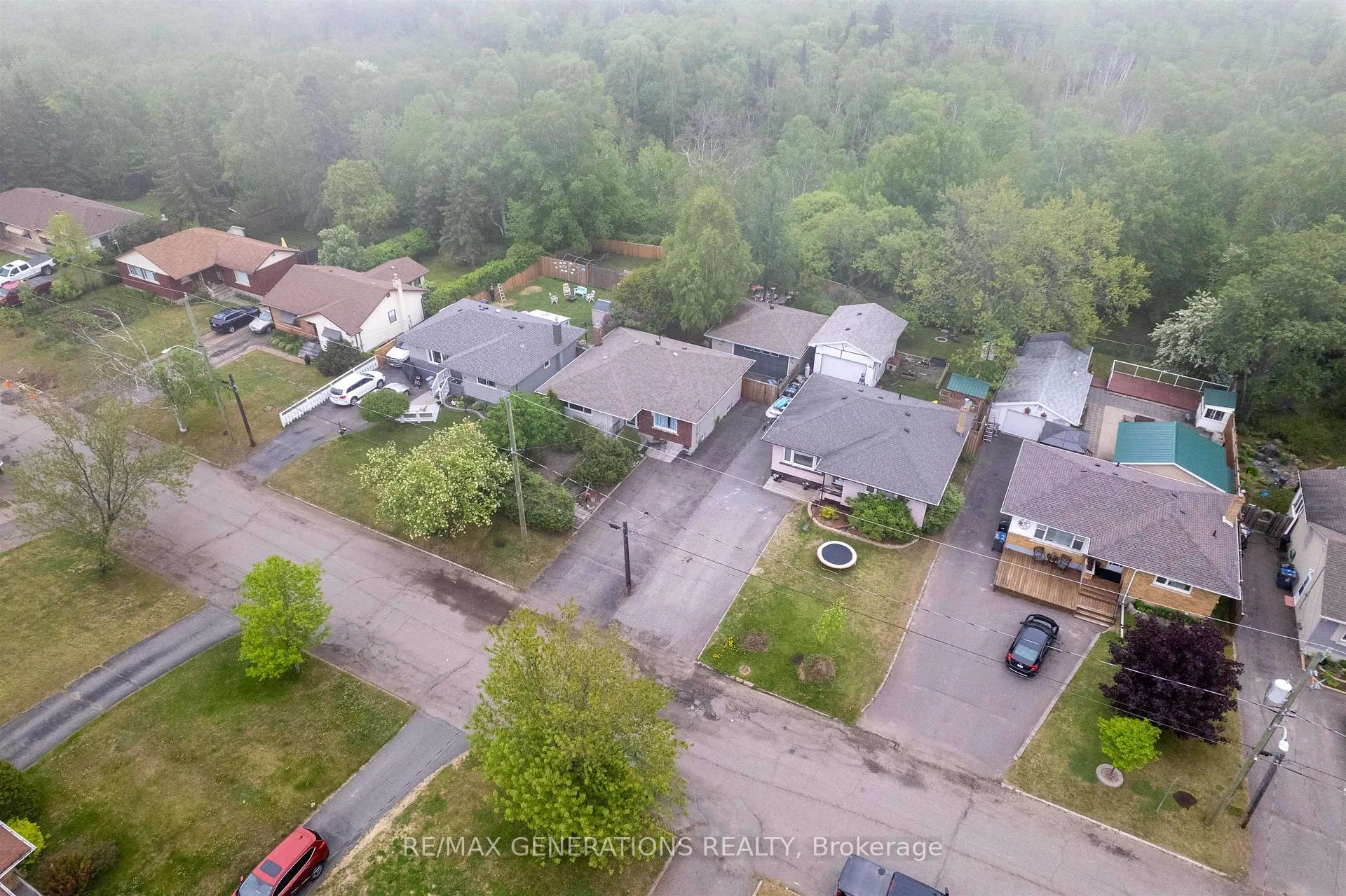 Photo 45 of 43 Strathcona Avenue, Thunder Bay, Current River — HOMEH