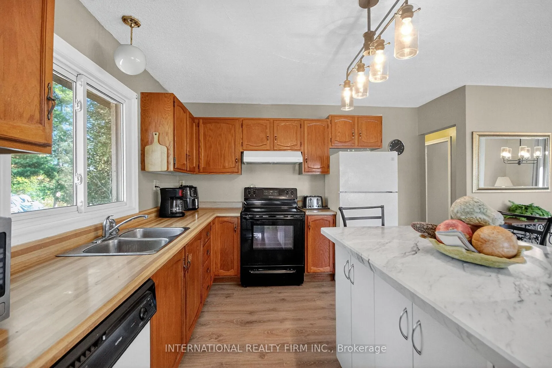 Photo 8 of 96 Constance Lake Road, Ottawa, Kanata - Kanata (North East) — HOMEH