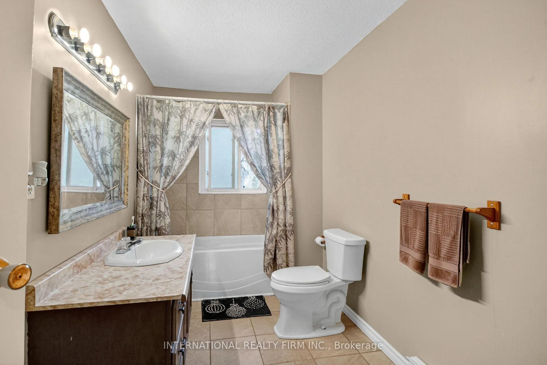 Photo 9 of 96 Constance Lake Road, Ottawa, Kanata - Kanata (North East) — HOMEH