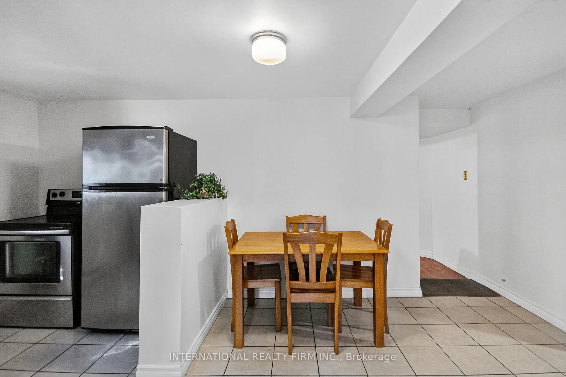 Photo 21 of 96 Constance Lake Road, Ottawa, Kanata - Kanata (North East) — HOMEH
