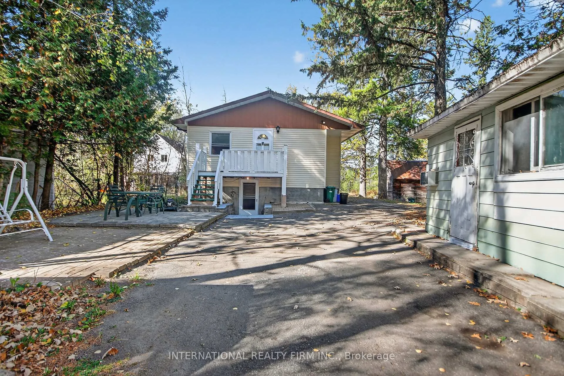 Photo 25 of 96 Constance Lake Road, Ottawa, Kanata - Kanata (North East) — HOMEH