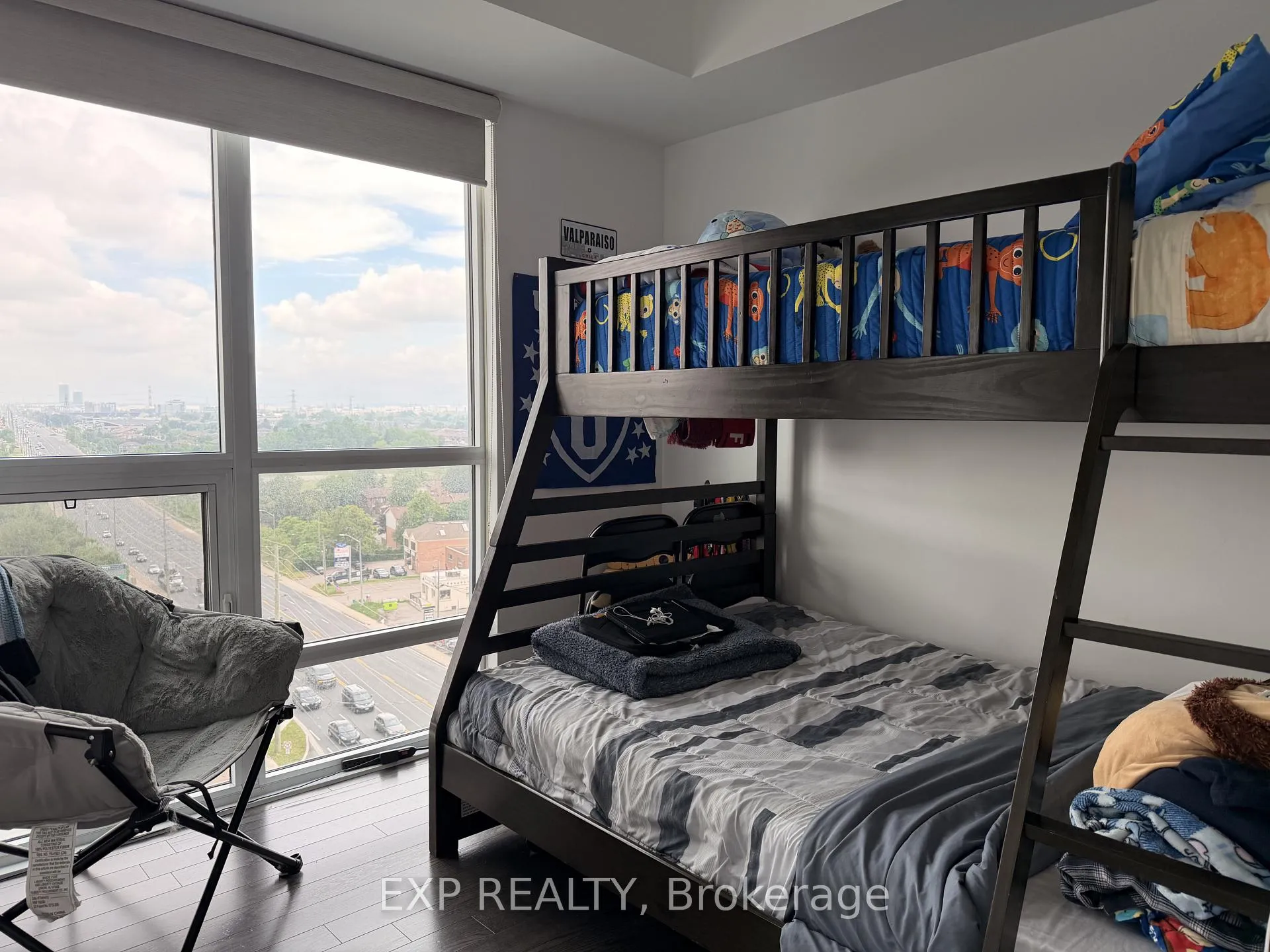 Photo 6 of Unit 1002, 7730 Kipling Avenue, Vaughan, West Woodbridge — HOMEH