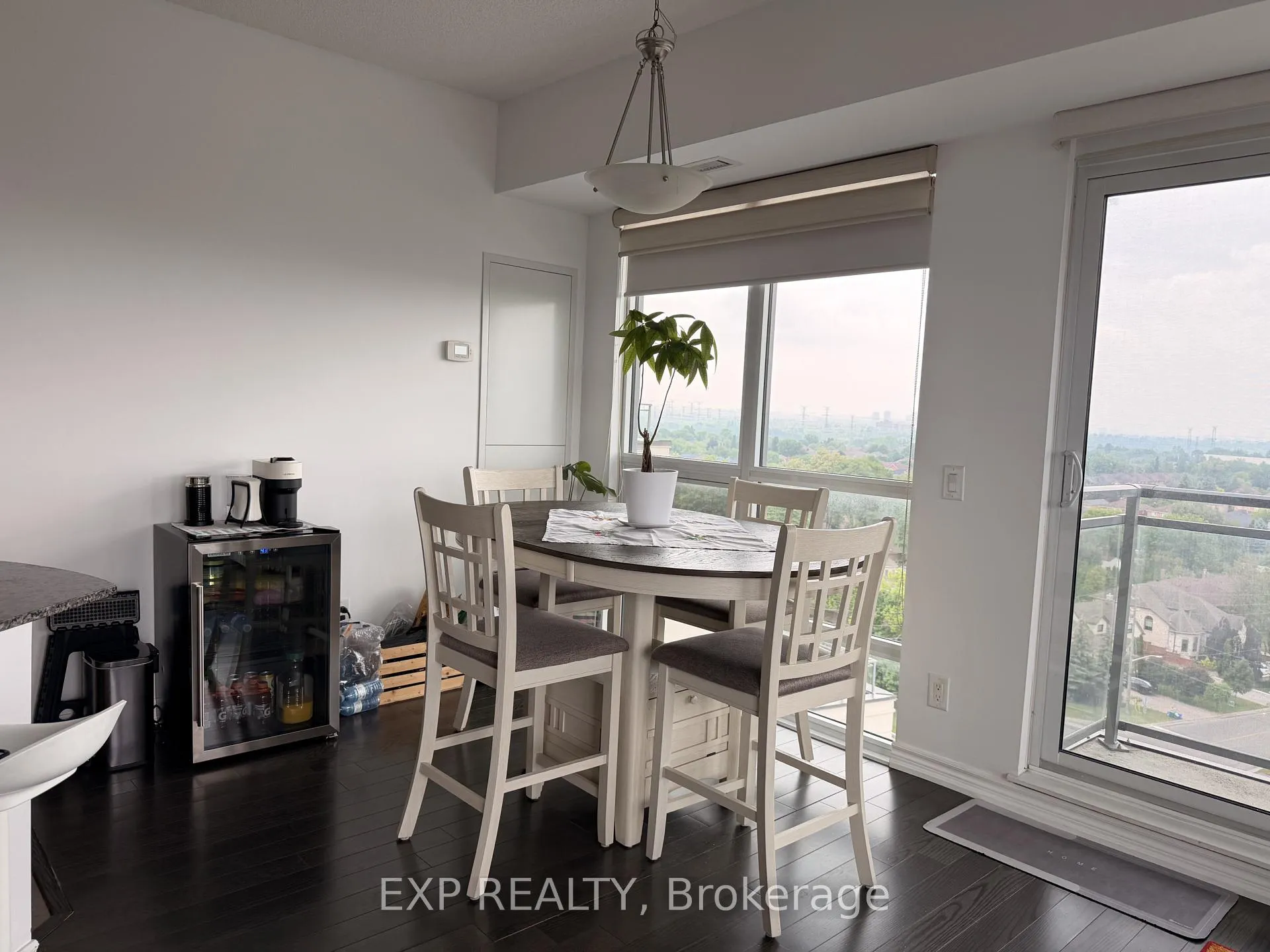 Photo 10 of Unit 1002, 7730 Kipling Avenue, Vaughan, West Woodbridge — HOMEH