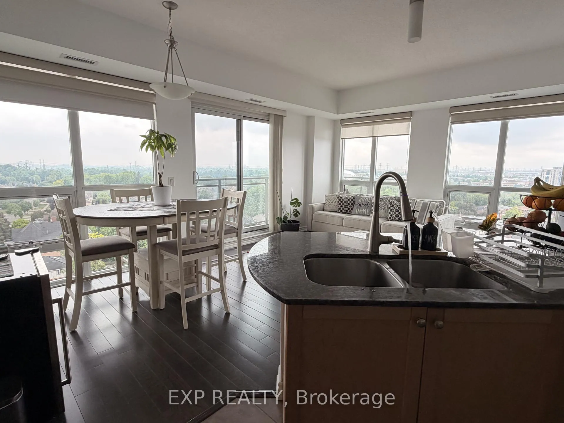 Photo 14 of Unit 1002, 7730 Kipling Avenue, Vaughan, West Woodbridge — HOMEH