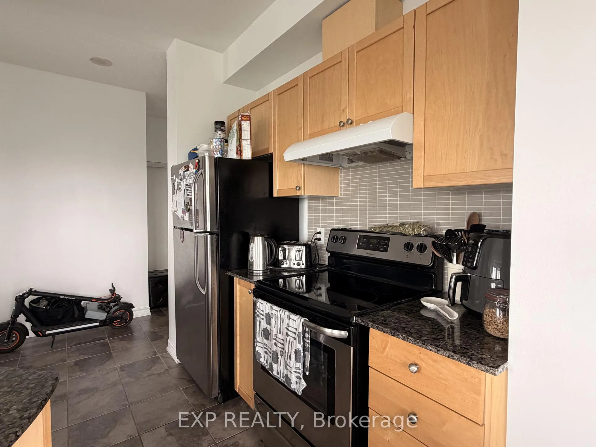 Photo 16 of Unit 1002, 7730 Kipling Avenue, Vaughan, West Woodbridge — HOMEH