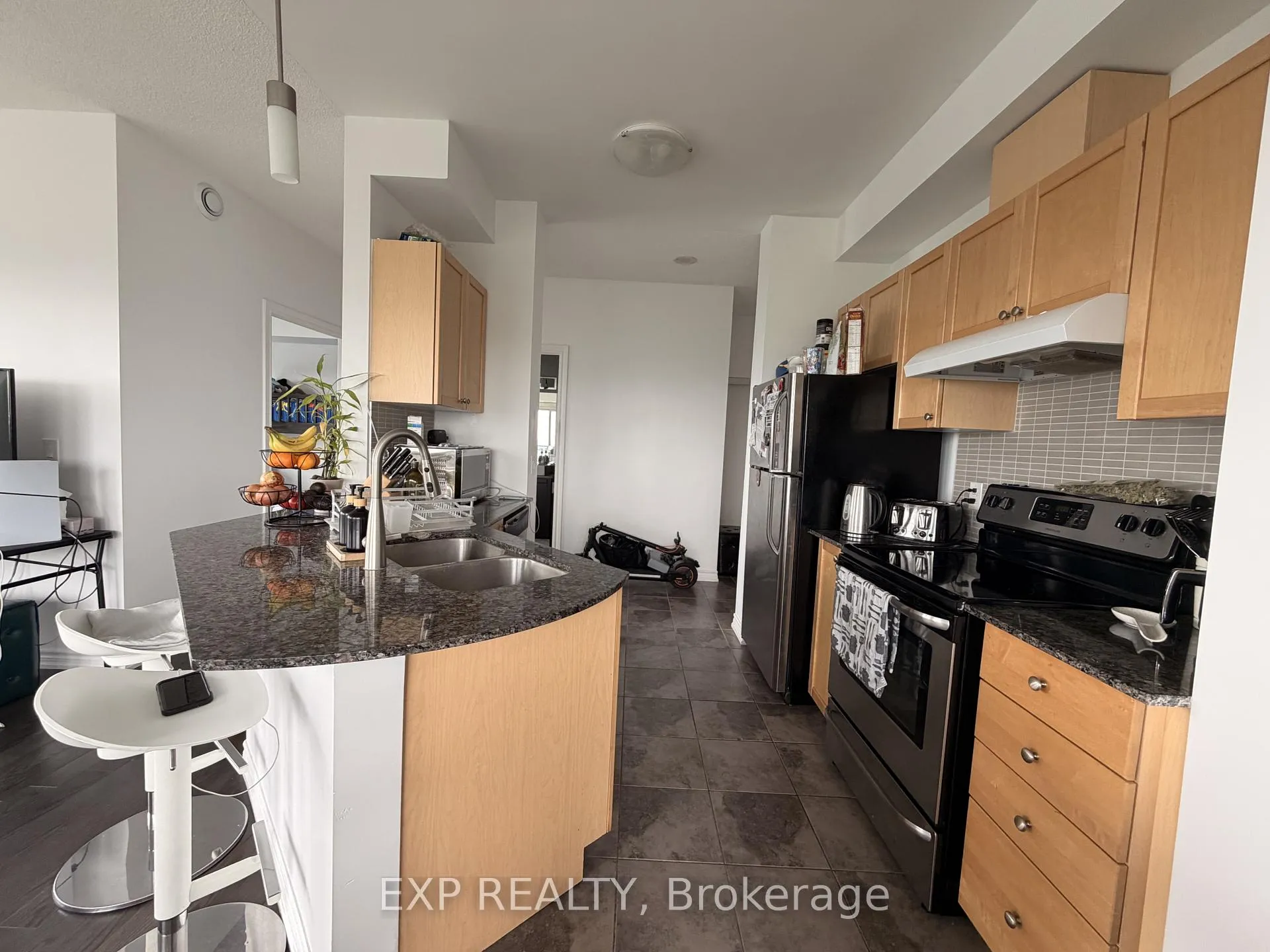 Photo 18 of Unit 1002, 7730 Kipling Avenue, Vaughan, West Woodbridge — HOMEH