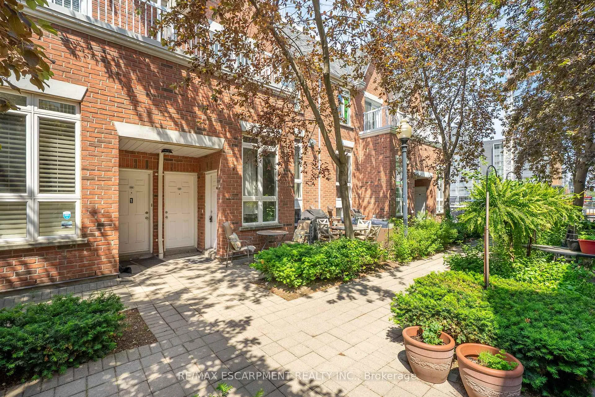 Front of Unit 1808, 12 Sudbury Street