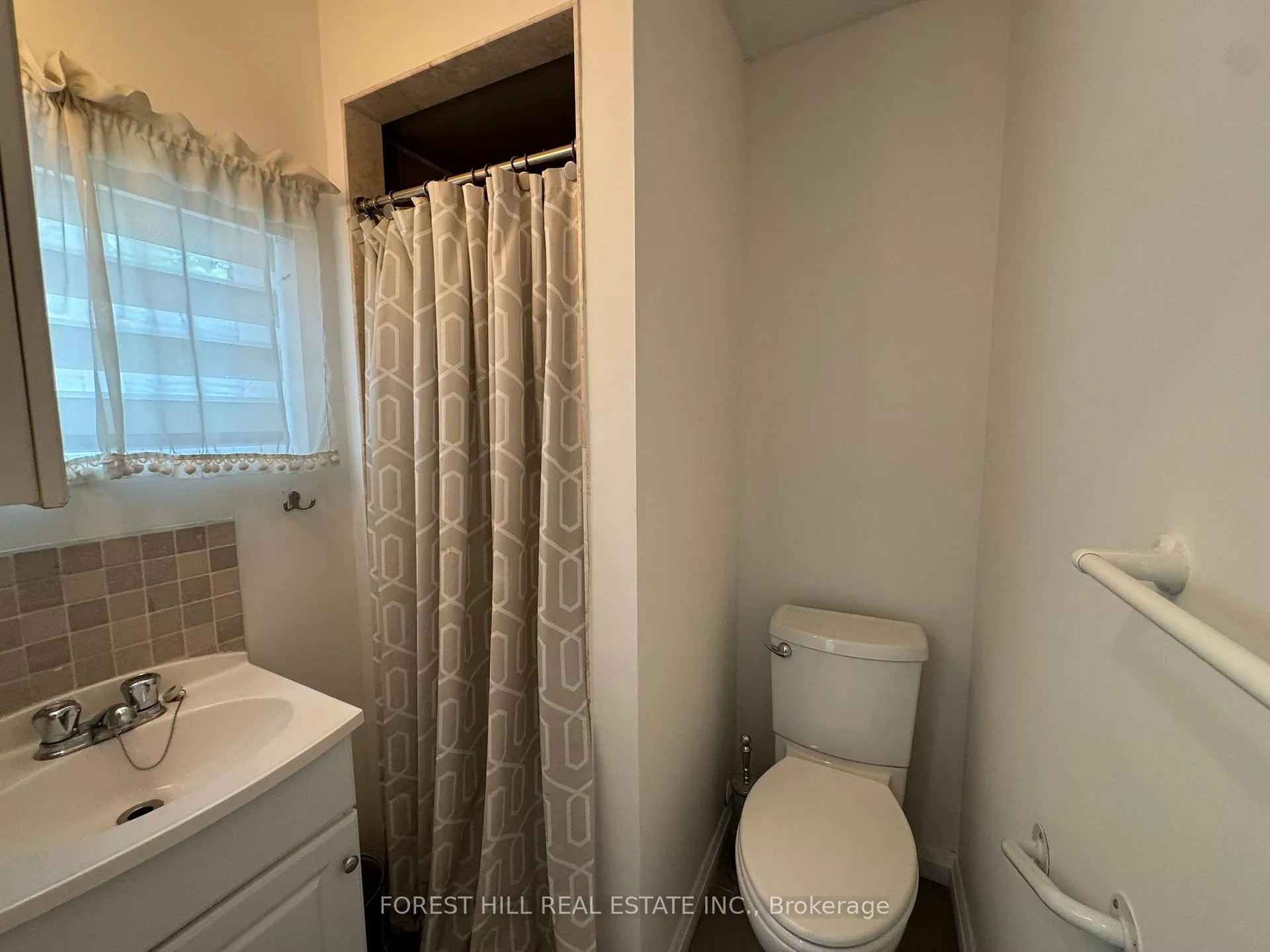 Photo 9 of 241 Delaware Avenue, Toronto, Dovercourt-Wallace Emerson-Junction — HOMEH