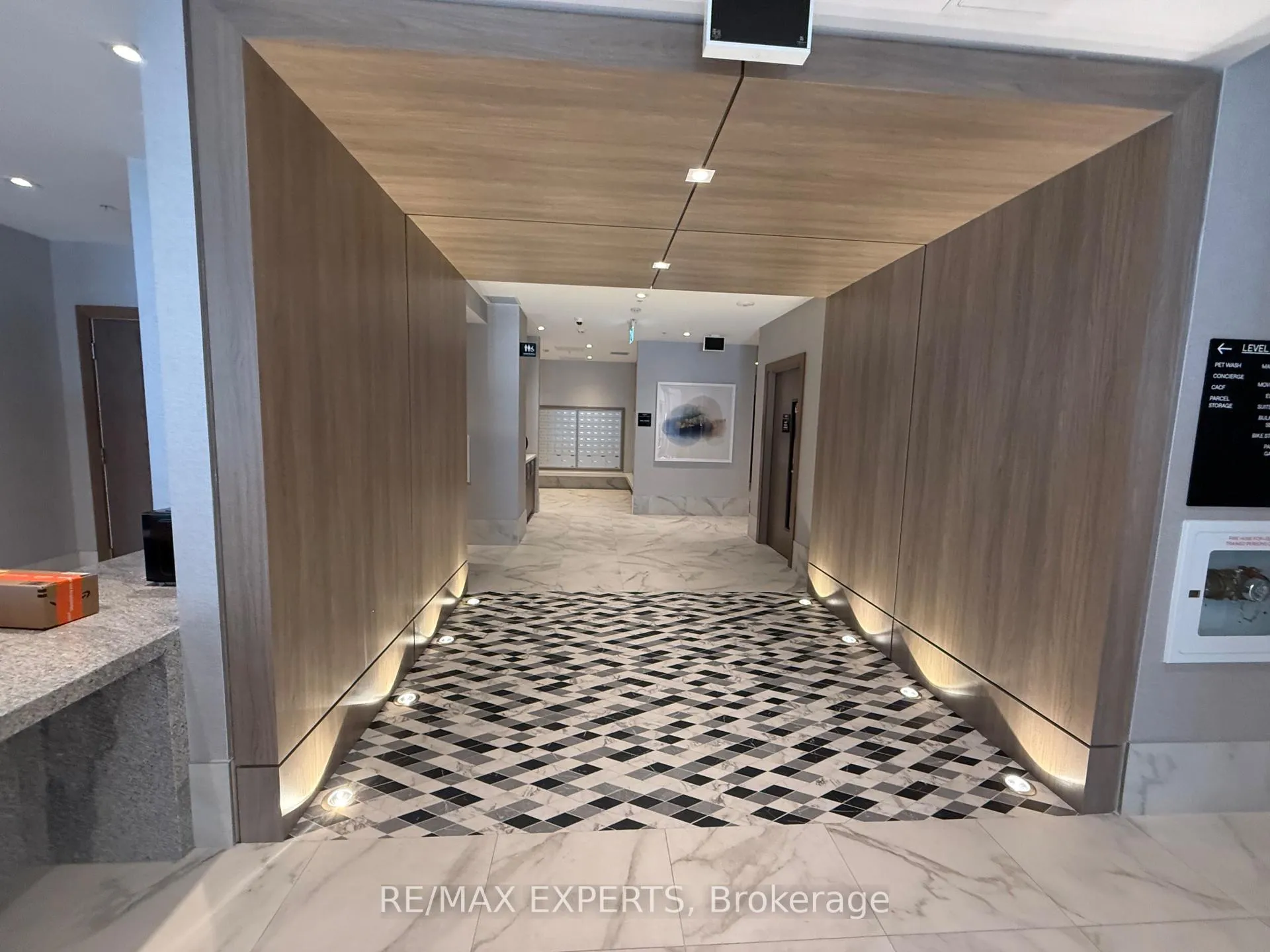 Photo 4 of Unit 623, 75 James Street S, Hamilton, Corktown — HOMEH