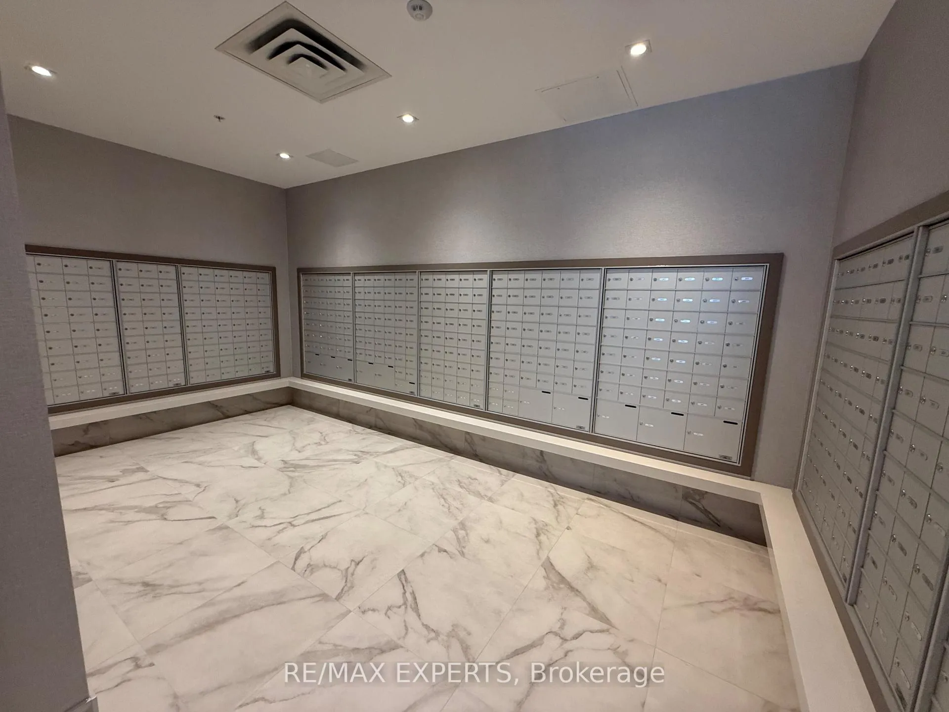 Photo 5 of Unit 623, 75 James Street S, Hamilton, Corktown — HOMEH