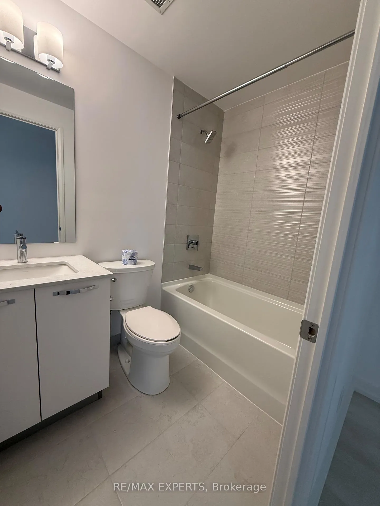 Photo 10 of Unit 623, 75 James Street S, Hamilton, Corktown — HOMEH
