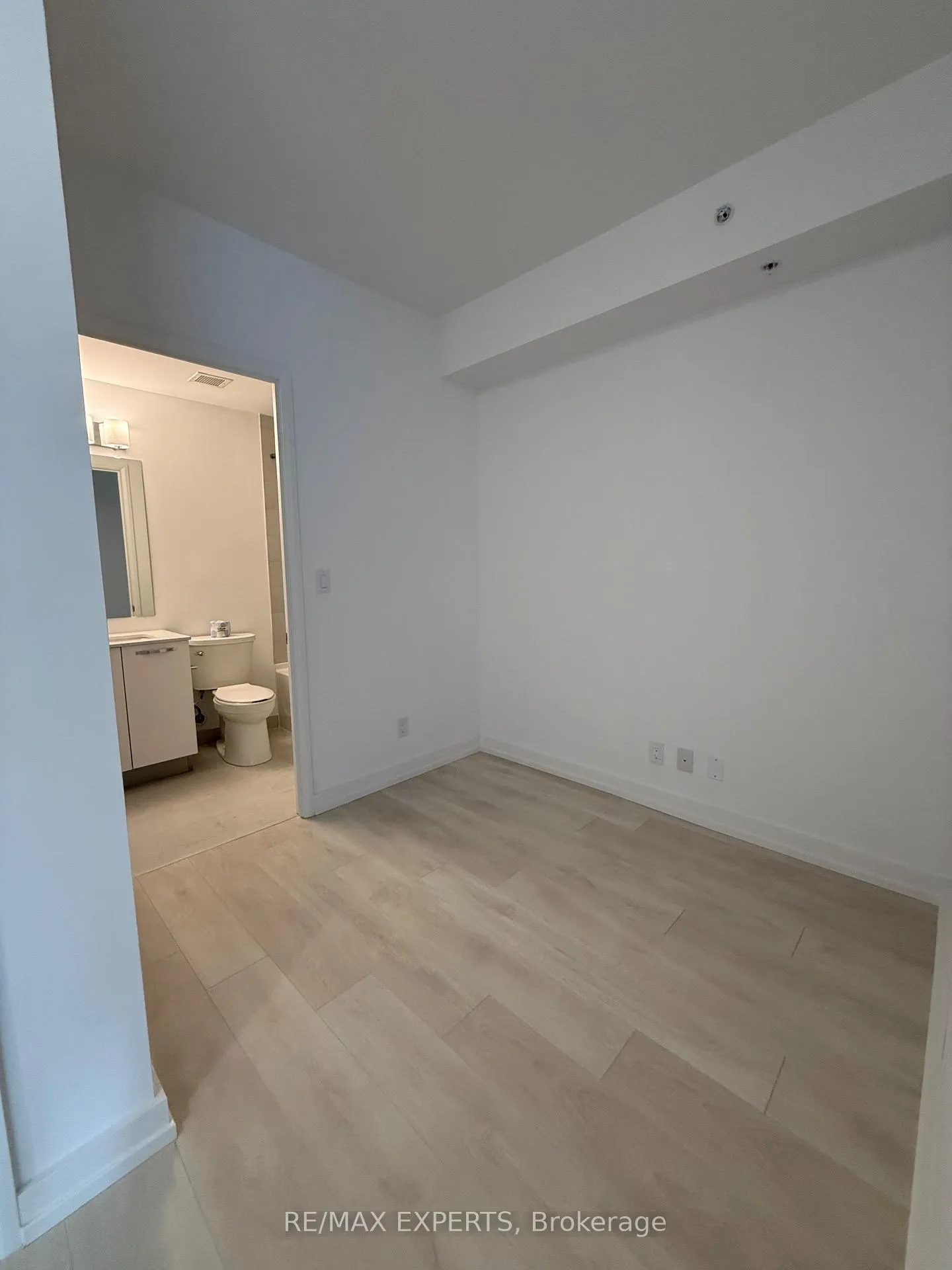 Photo 11 of Unit 623, 75 James Street S, Hamilton, Corktown — HOMEH