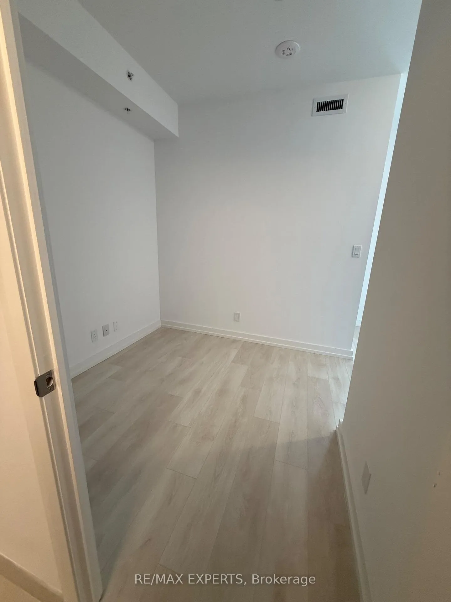 Photo 12 of Unit 623, 75 James Street S, Hamilton, Corktown — HOMEH