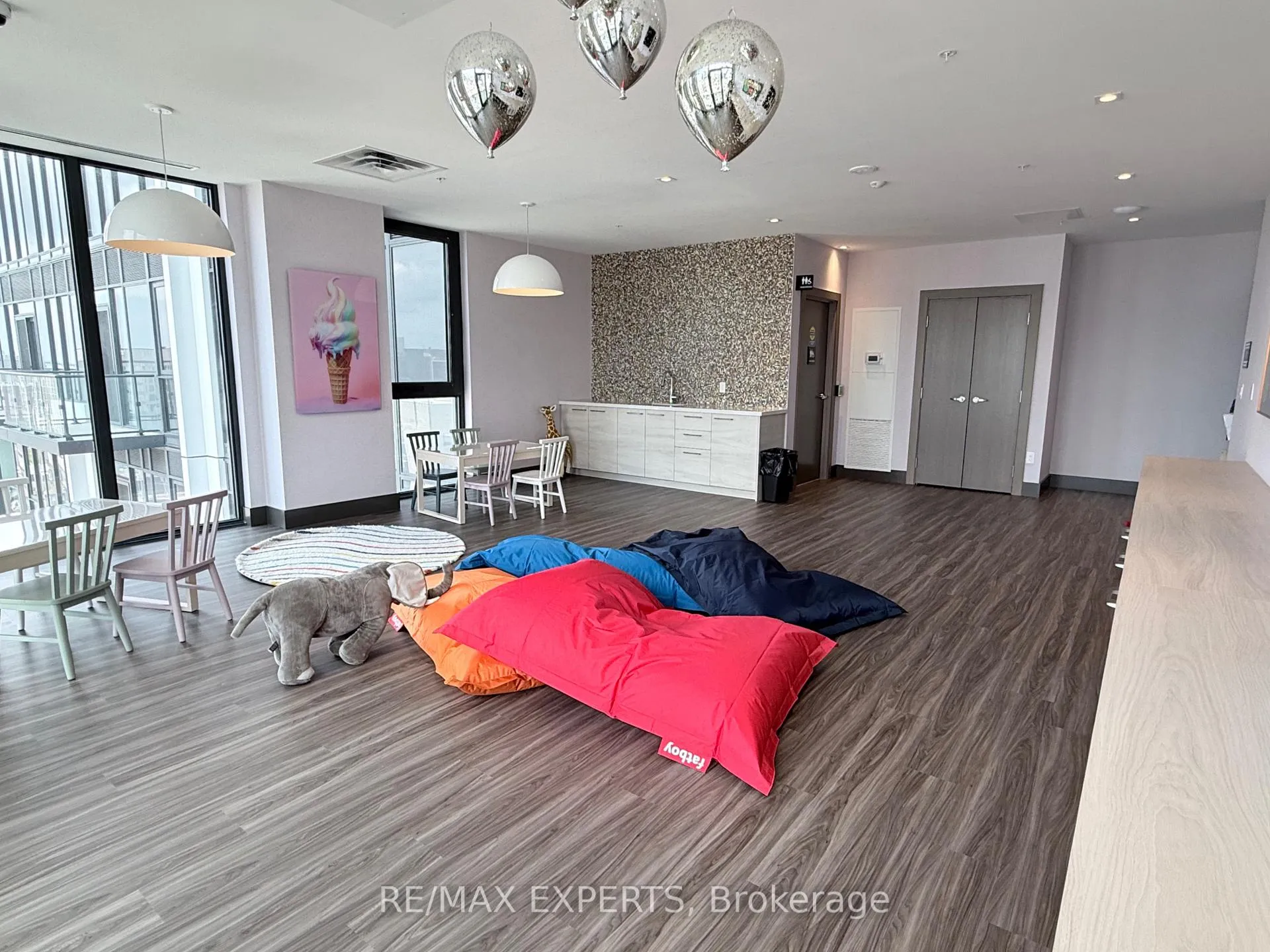 Photo 17 of Unit 623, 75 James Street S, Hamilton, Corktown — HOMEH