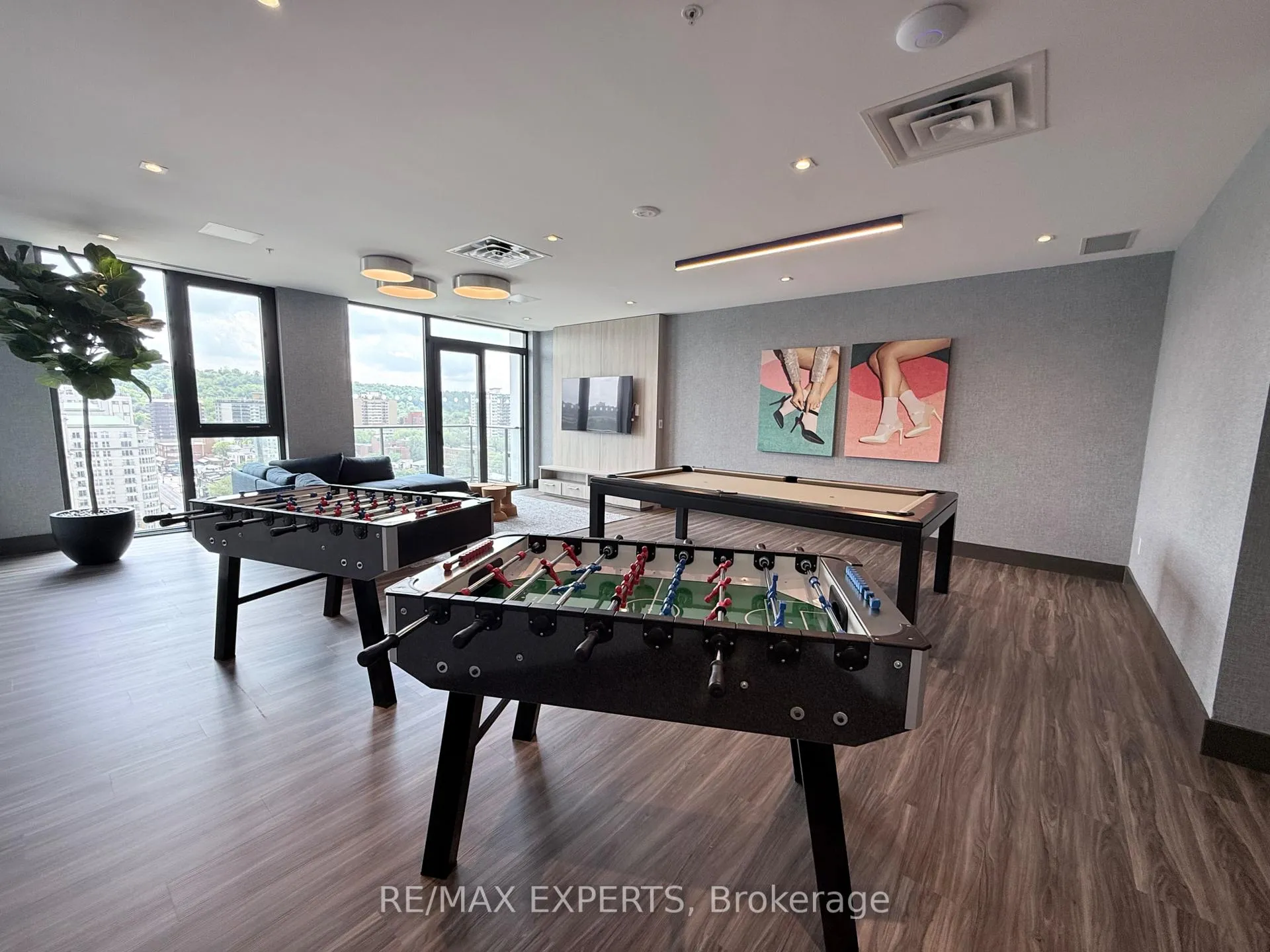 Photo 18 of Unit 623, 75 James Street S, Hamilton, Corktown — HOMEH