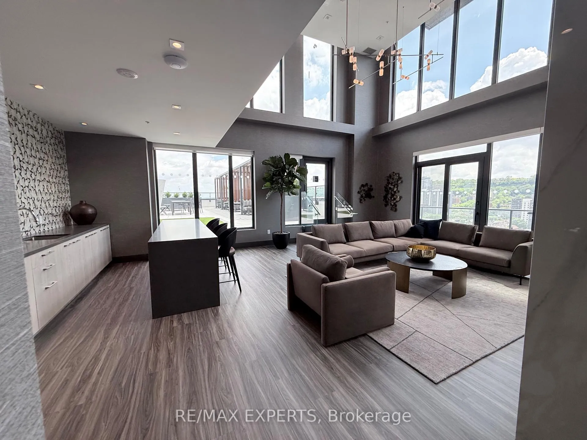Photo 21 of Unit 623, 75 James Street S, Hamilton, Corktown — HOMEH