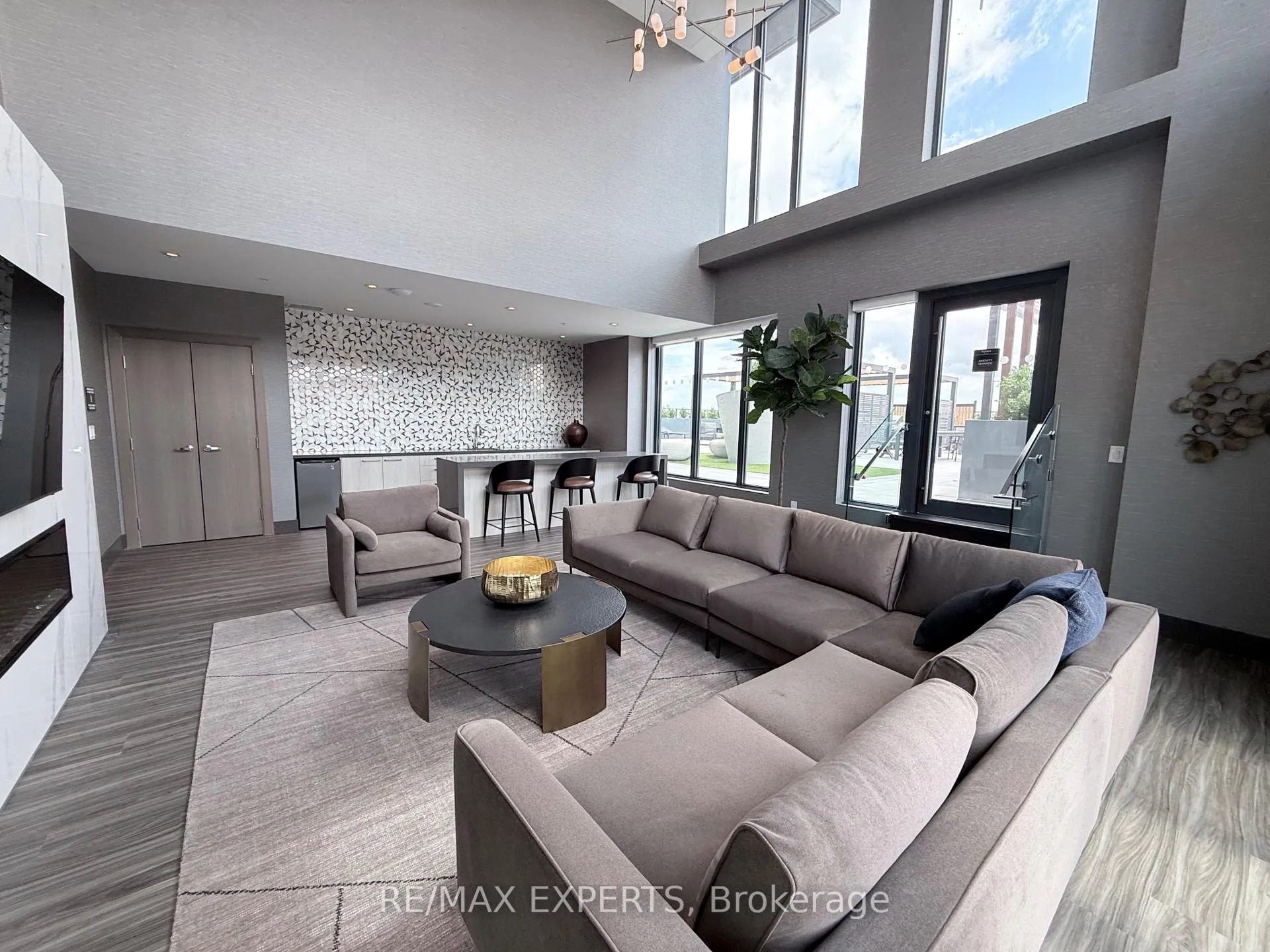 Photo 22 of Unit 623, 75 James Street S, Hamilton, Corktown — HOMEH