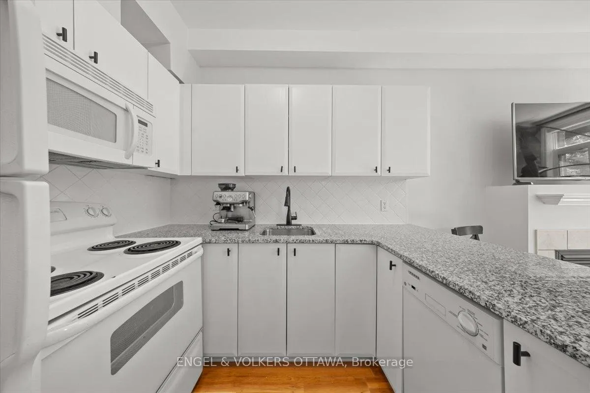 Photo 19 of Unit 205, 6 Grove Avenue, Ottawa, Old Ottawa South — HOMEH