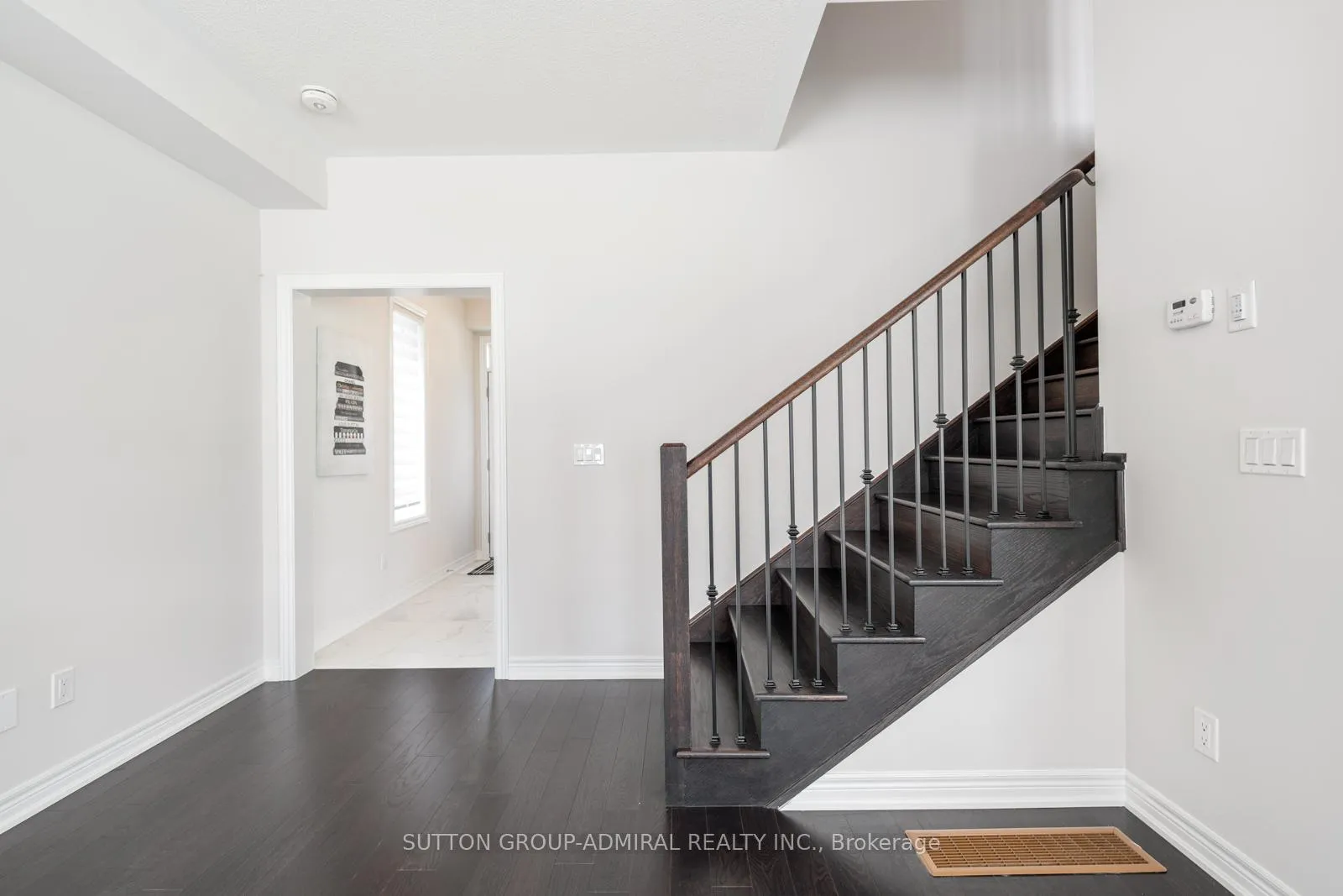 Photo 15 of 1285 Davis Loop, Innisfil, Lefroy — HOMEH