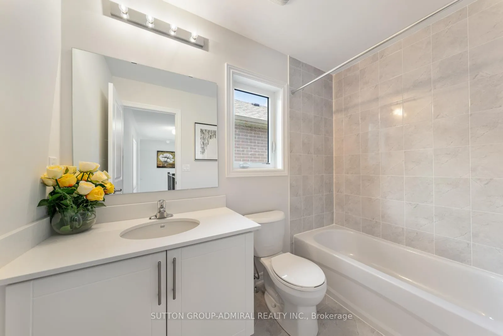 Photo 16 of 1285 Davis Loop, Innisfil, Lefroy — HOMEH