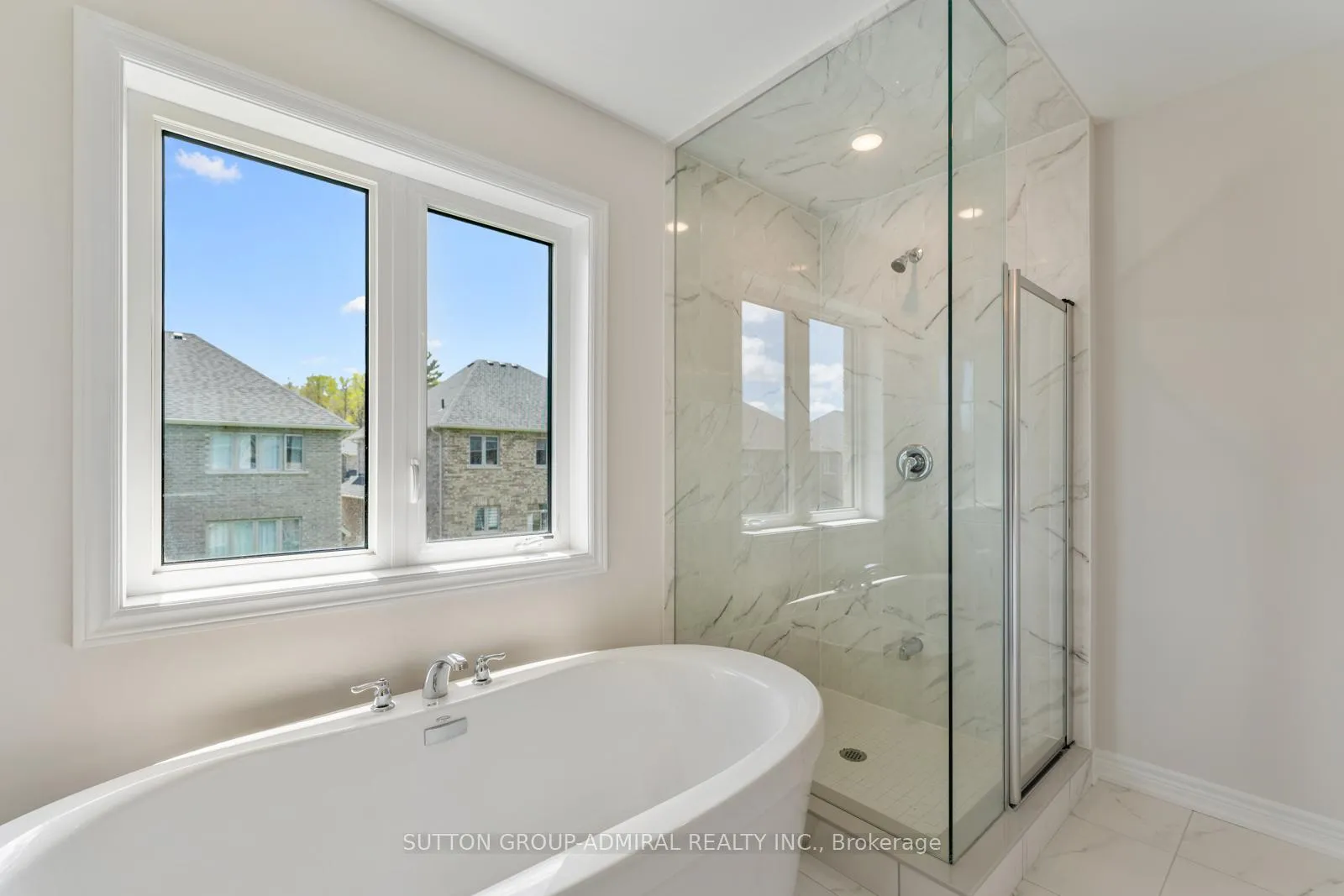 Photo 23 of 1285 Davis Loop, Innisfil, Lefroy — HOMEH