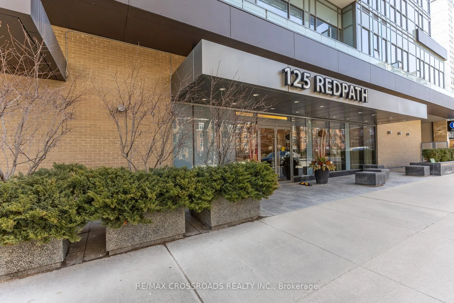 Photo 2 of Unit 2103, 125 Redpath Avenue, Toronto, Mount Pleasant West — HOMEH