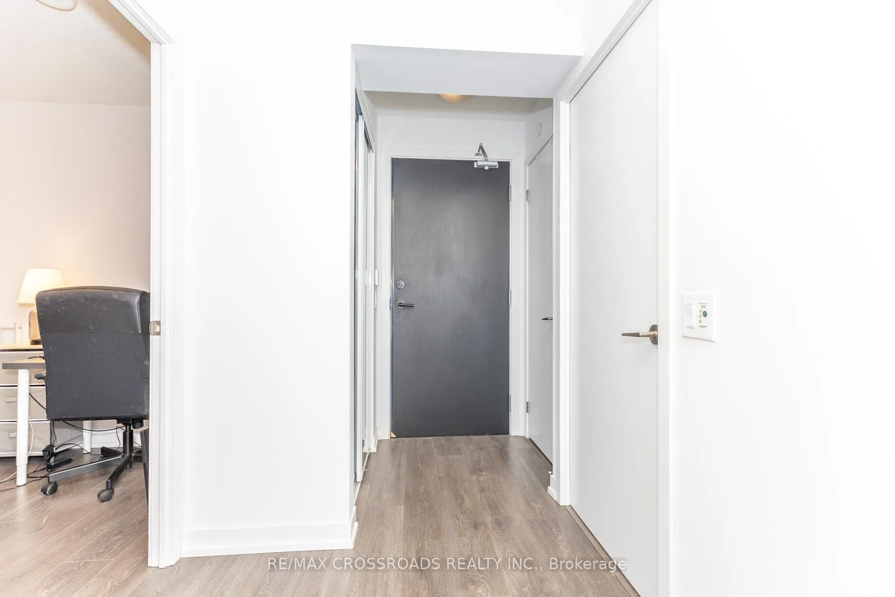 Photo 8 of Unit 2103, 125 Redpath Avenue, Toronto, Mount Pleasant West — HOMEH
