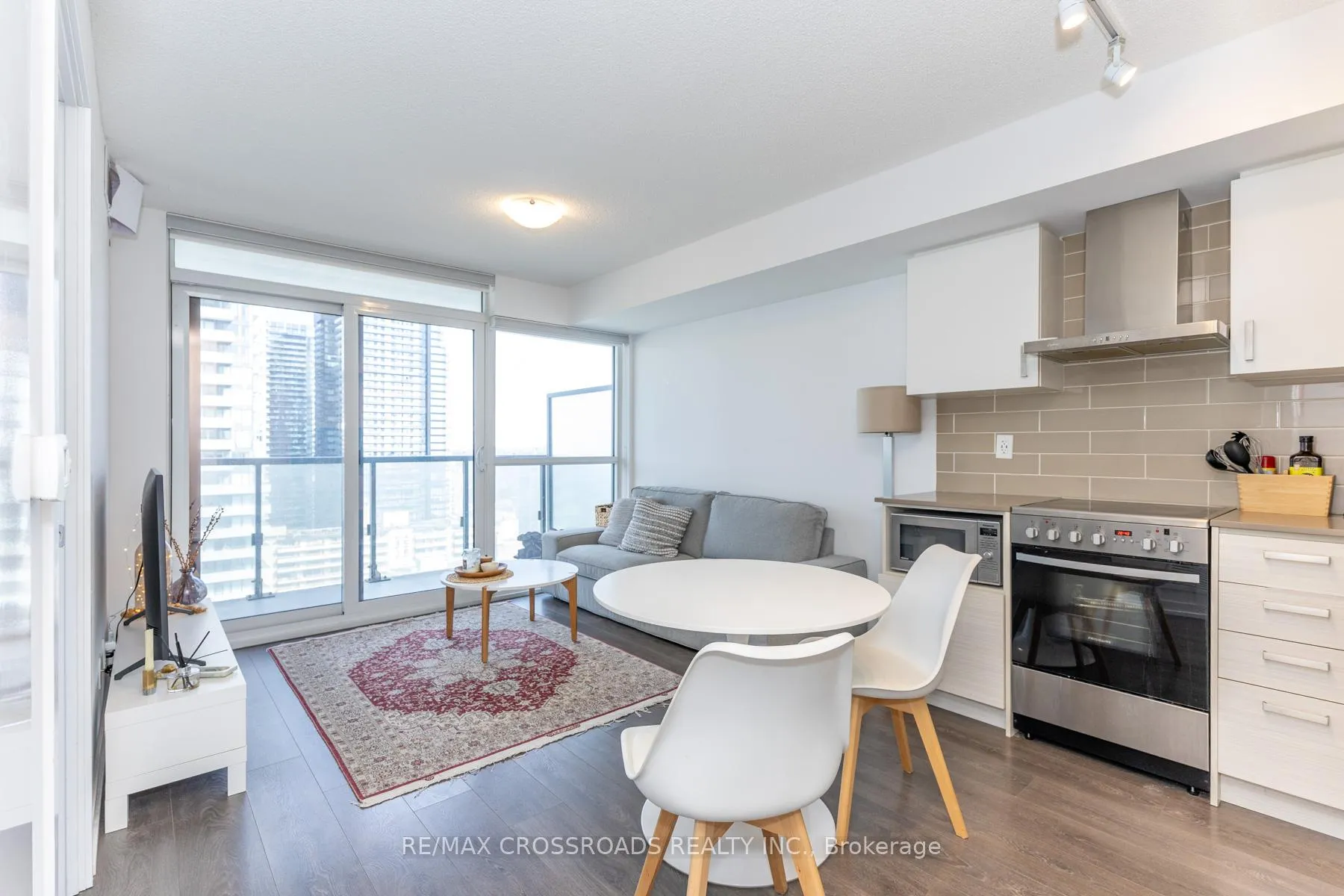 Photo 13 of Unit 2103, 125 Redpath Avenue, Toronto, Mount Pleasant West — HOMEH