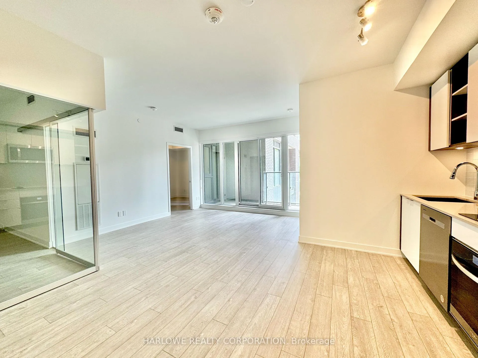 Photo 4 of Unit 315, 543 Richmond Street W, Toronto, Waterfront Communities — HOMEH