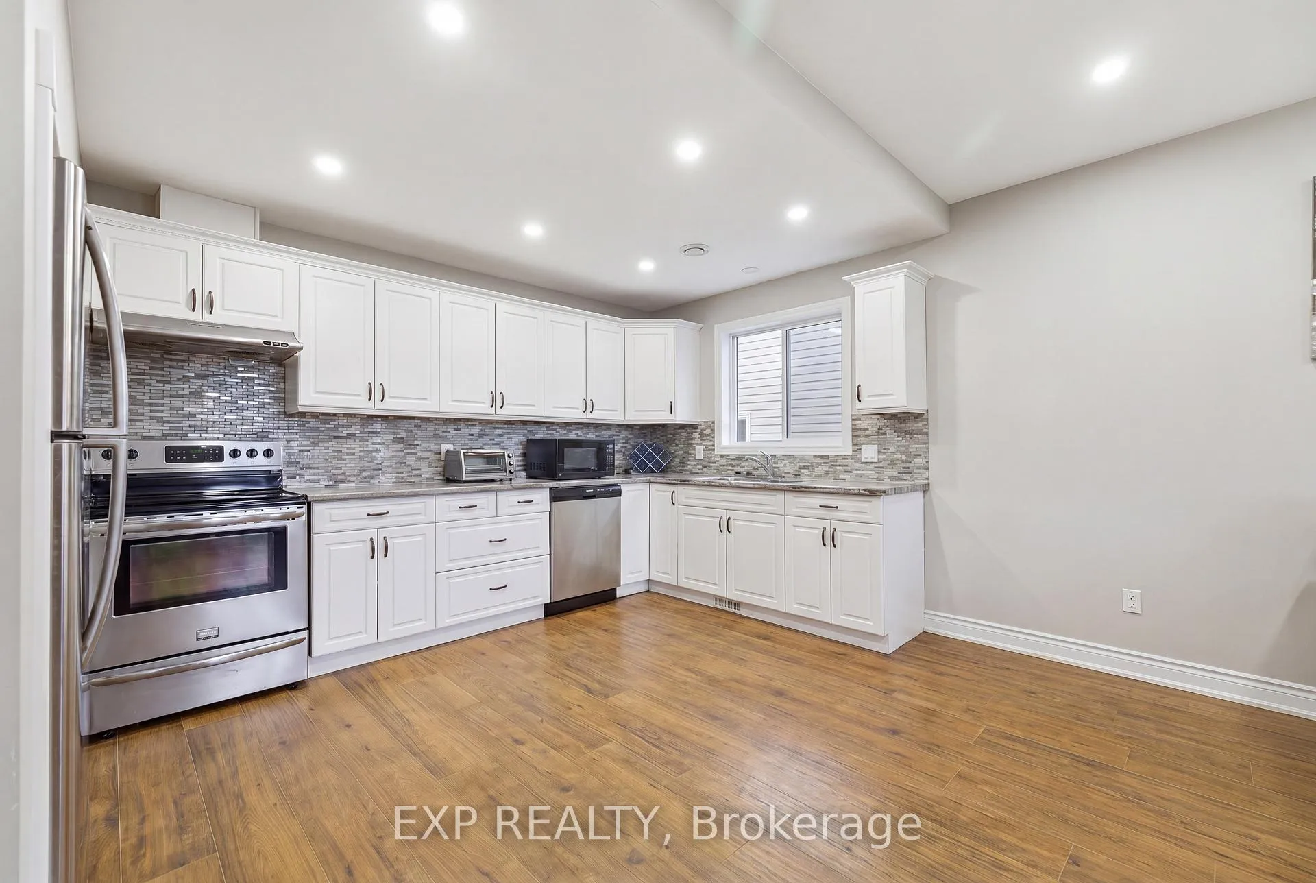 Photo 44 of 54 Paige Street, Kitchener, Bridgeport — HOMEH