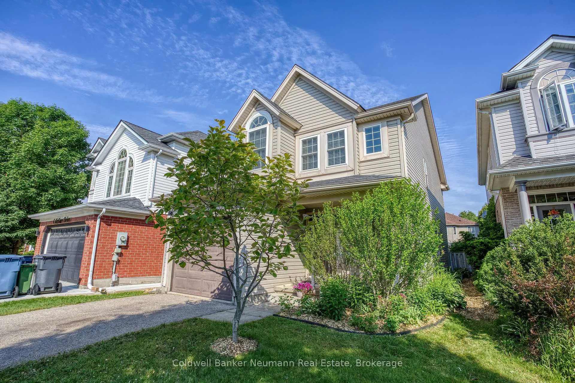 Photo 2 of 10 Mcgarr Drive, Guelph, Pineridge/Westminster Woods — HOMEH