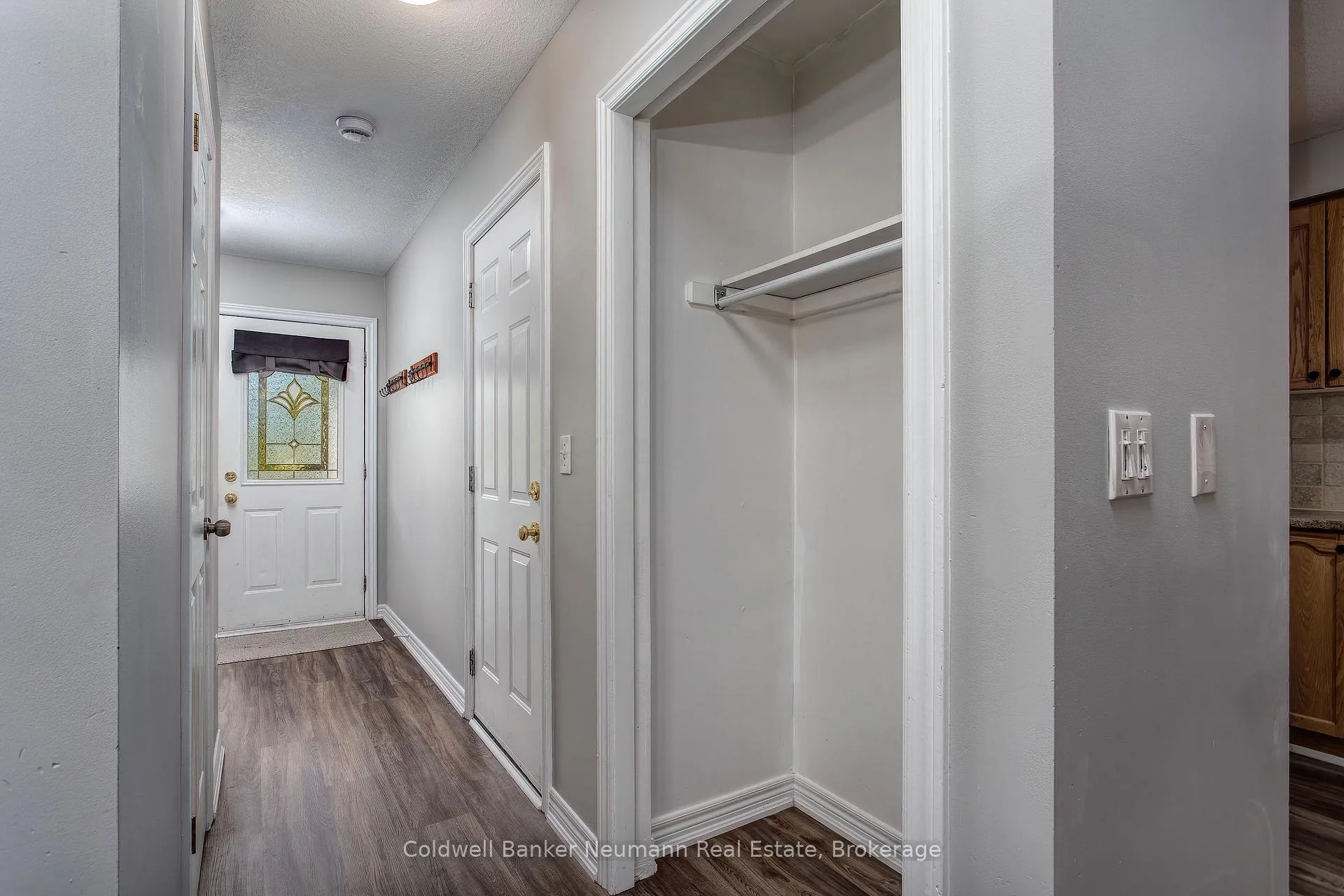 Photo 6 of 10 Mcgarr Drive, Guelph, Pineridge/Westminster Woods — HOMEH