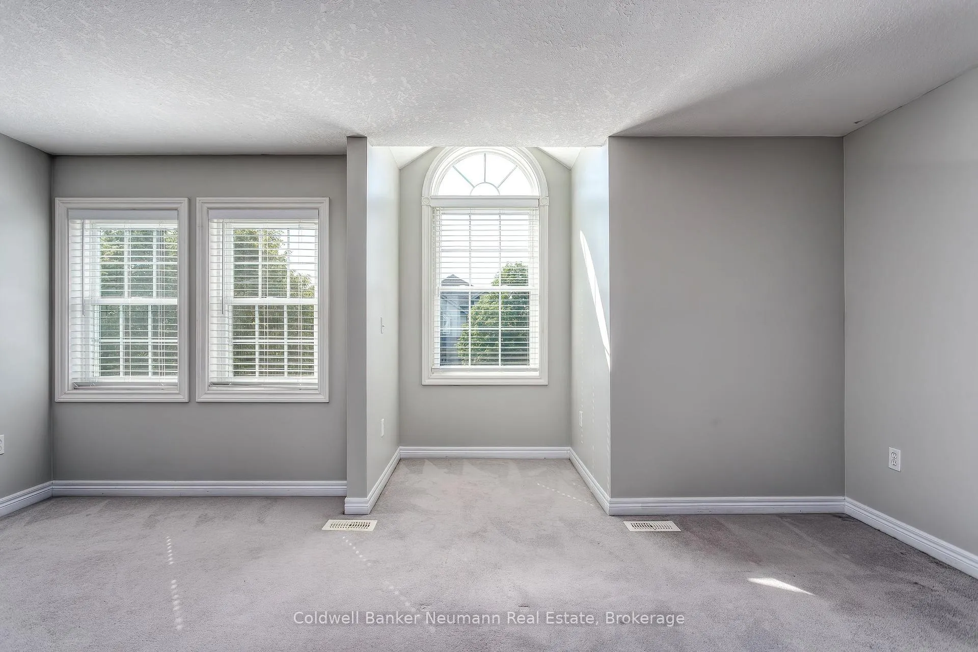 Photo 18 of 10 Mcgarr Drive, Guelph, Pineridge/Westminster Woods — HOMEH