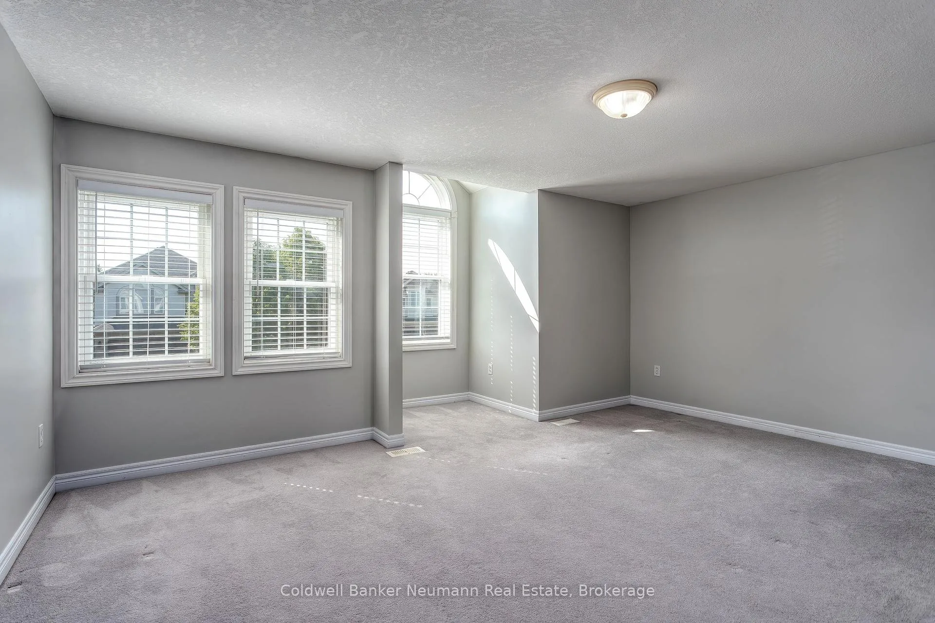 Photo 20 of 10 Mcgarr Drive, Guelph, Pineridge/Westminster Woods — HOMEH
