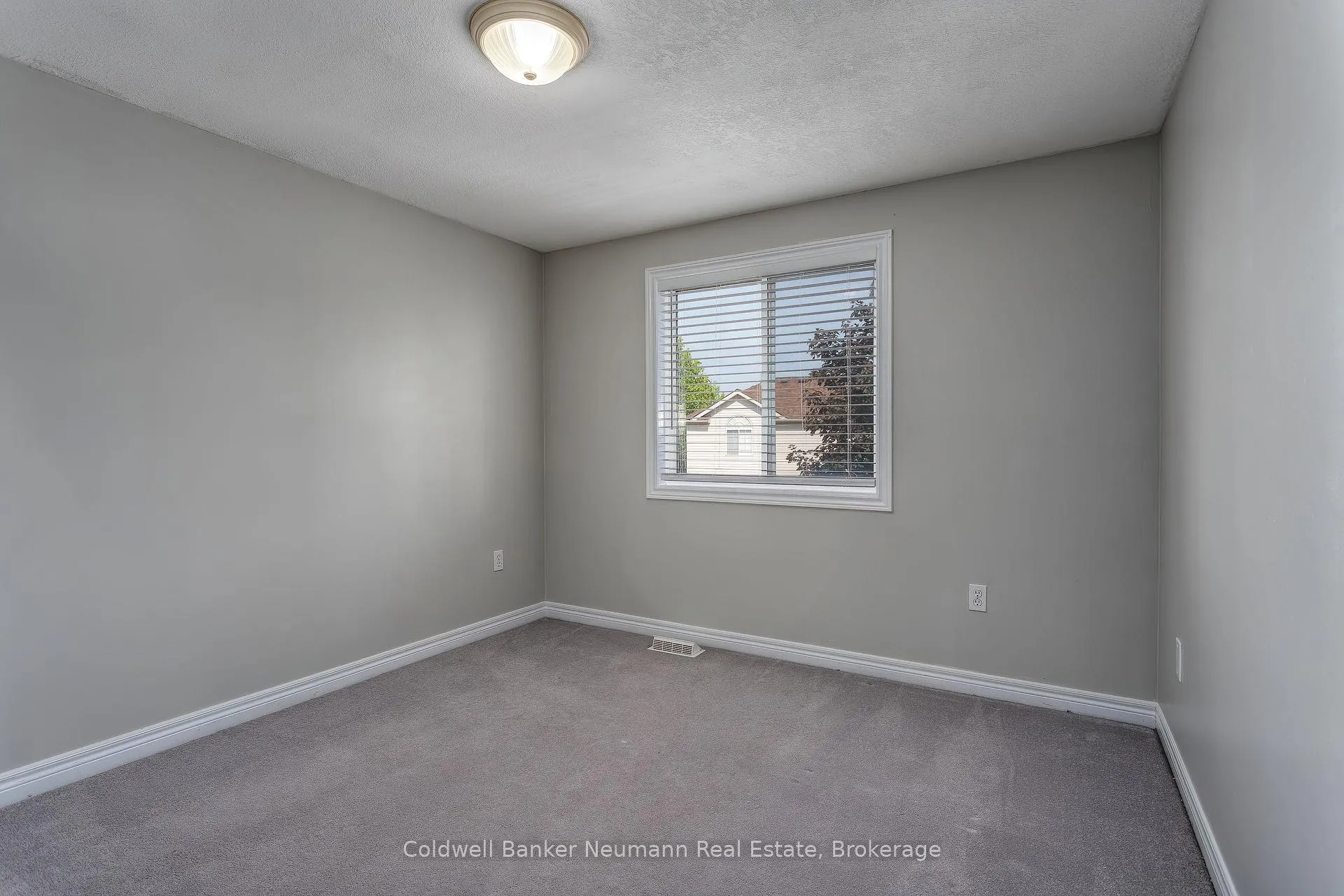 Photo 21 of 10 Mcgarr Drive, Guelph, Pineridge/Westminster Woods — HOMEH