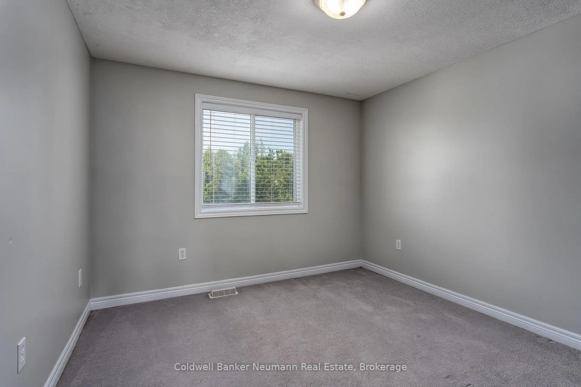 Photo 22 of 10 Mcgarr Drive, Guelph, Pineridge/Westminster Woods — HOMEH