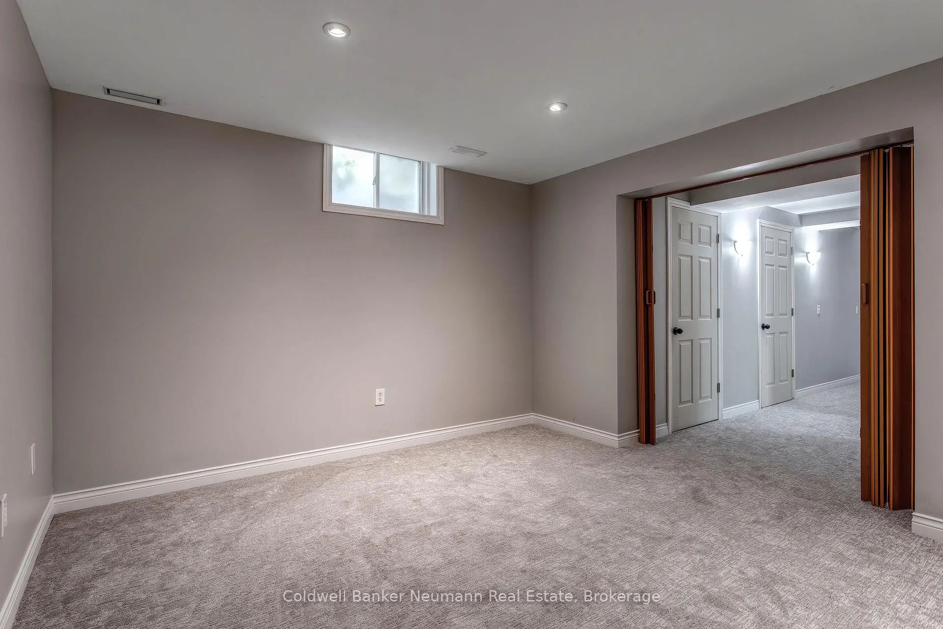 Photo 31 of 10 Mcgarr Drive, Guelph, Pineridge/Westminster Woods — HOMEH